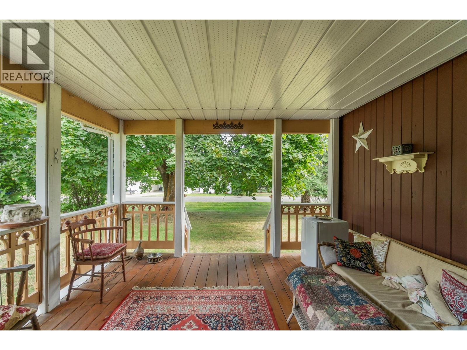 1080 20 Avenue Sw, Salmon Arm, British Columbia  V1E 1L6 - Photo 11 - 10376163