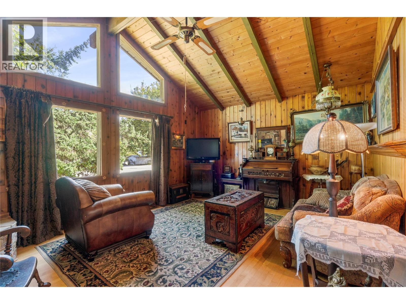 1080 20 Avenue Sw, Salmon Arm, British Columbia  V1E 1L6 - Photo 13 - 10376163