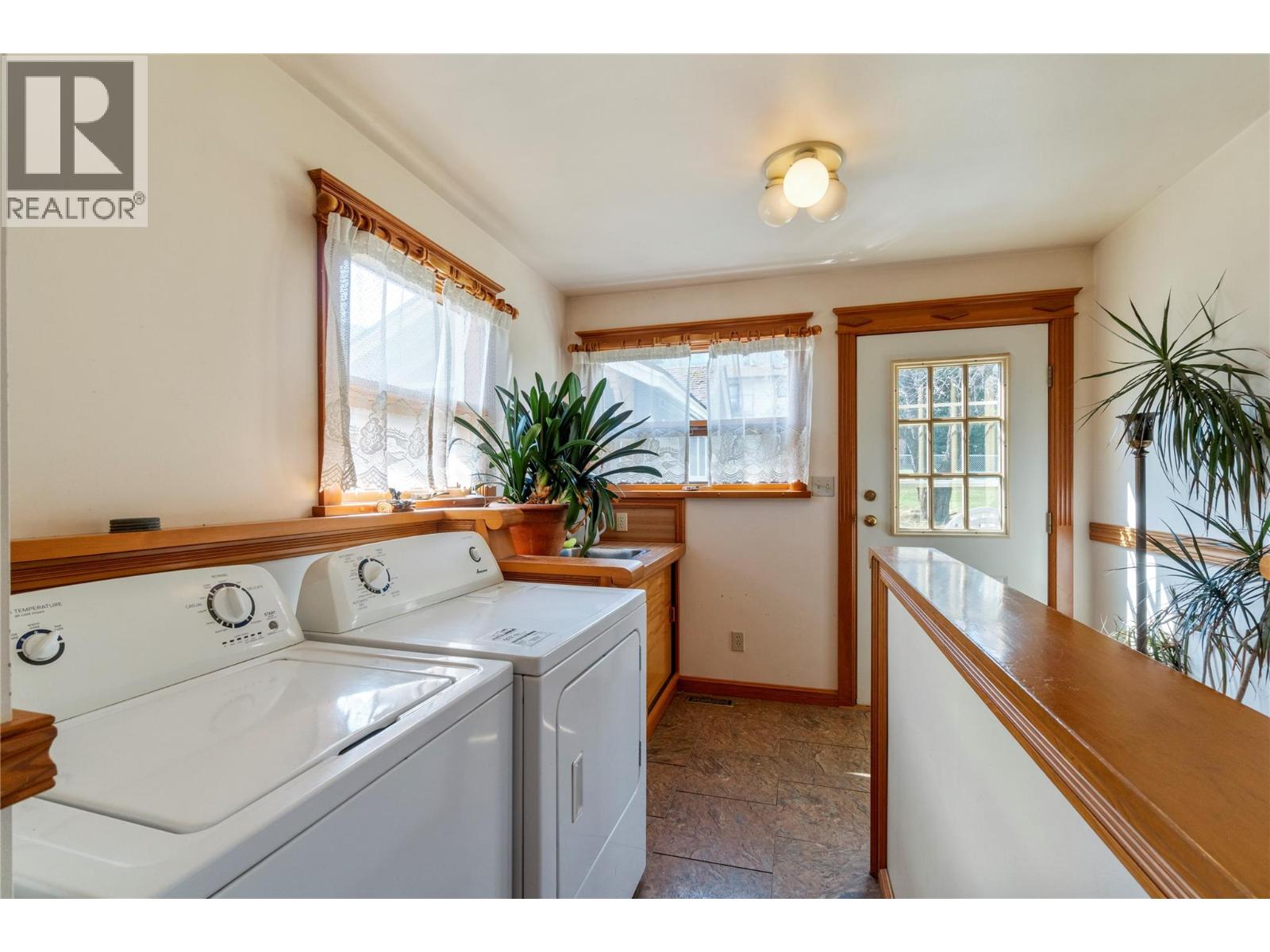 1080 20 Avenue Sw, Salmon Arm, British Columbia  V1E 1L6 - Photo 18 - 10376163