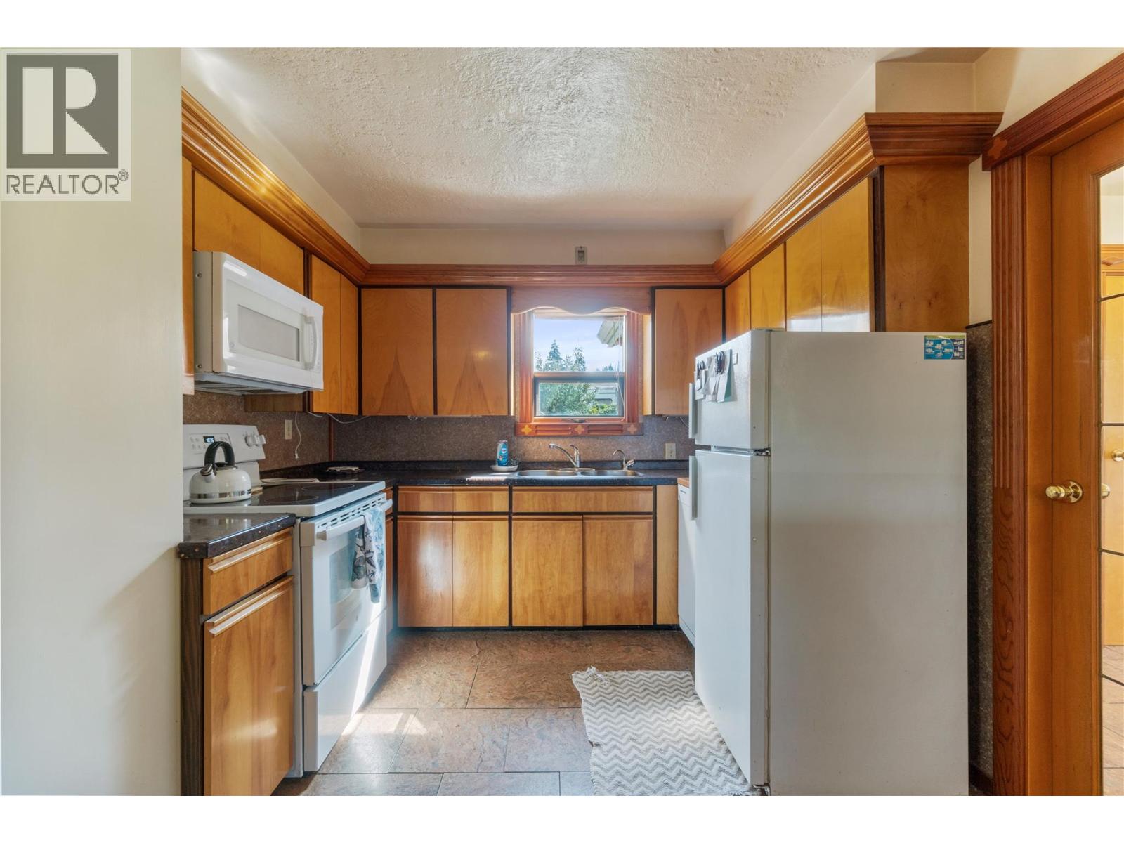 1080 20 Avenue Sw, Salmon Arm, British Columbia  V1E 1L6 - Photo 21 - 10376163