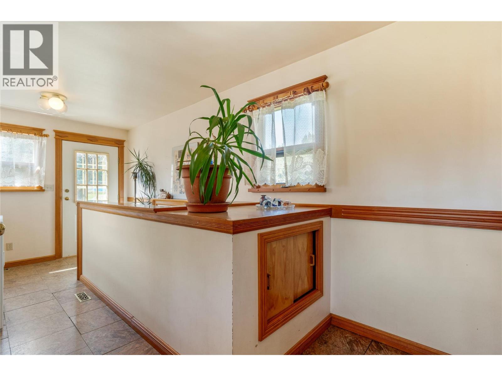 1080 20 Avenue Sw, Salmon Arm, British Columbia  V1E 1L6 - Photo 33 - 10376163