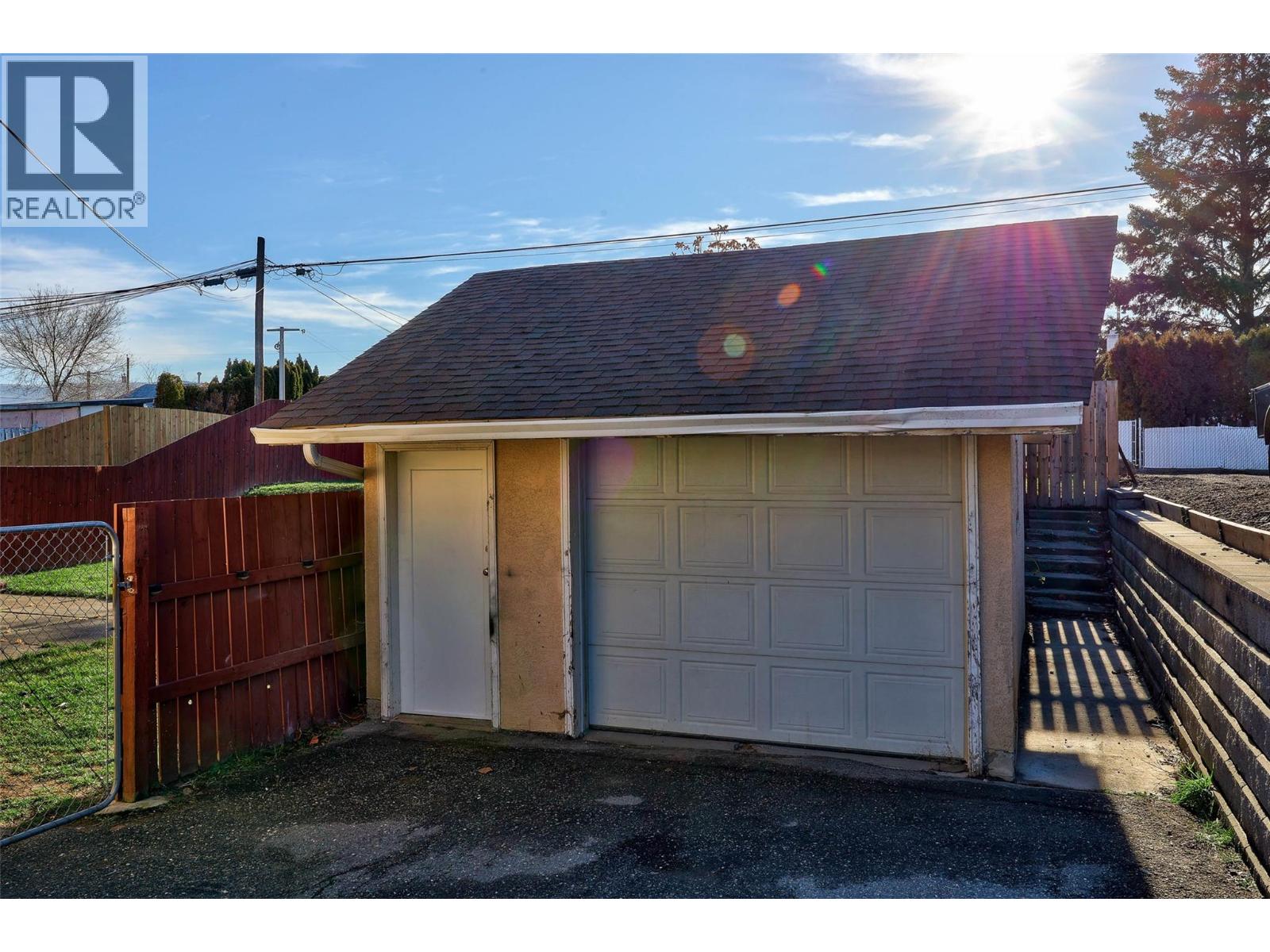 1069 Lethbridge Avenue, Kamloops, British Columbia  V2B 1Y1 - Photo 21 - 10376200