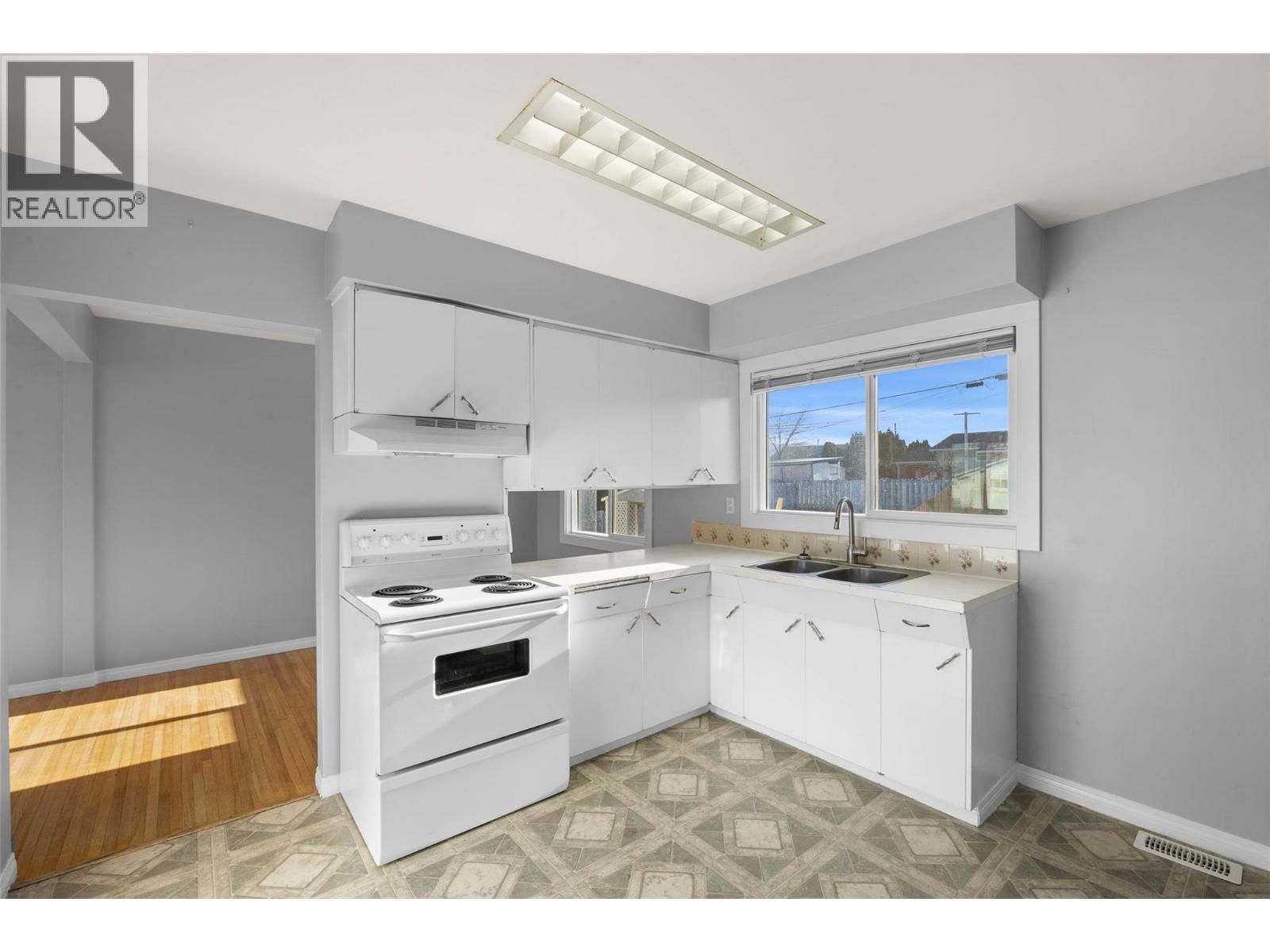 1069 Lethbridge Avenue, Kamloops, British Columbia  V2B 1Y1 - Photo 7 - 10376200