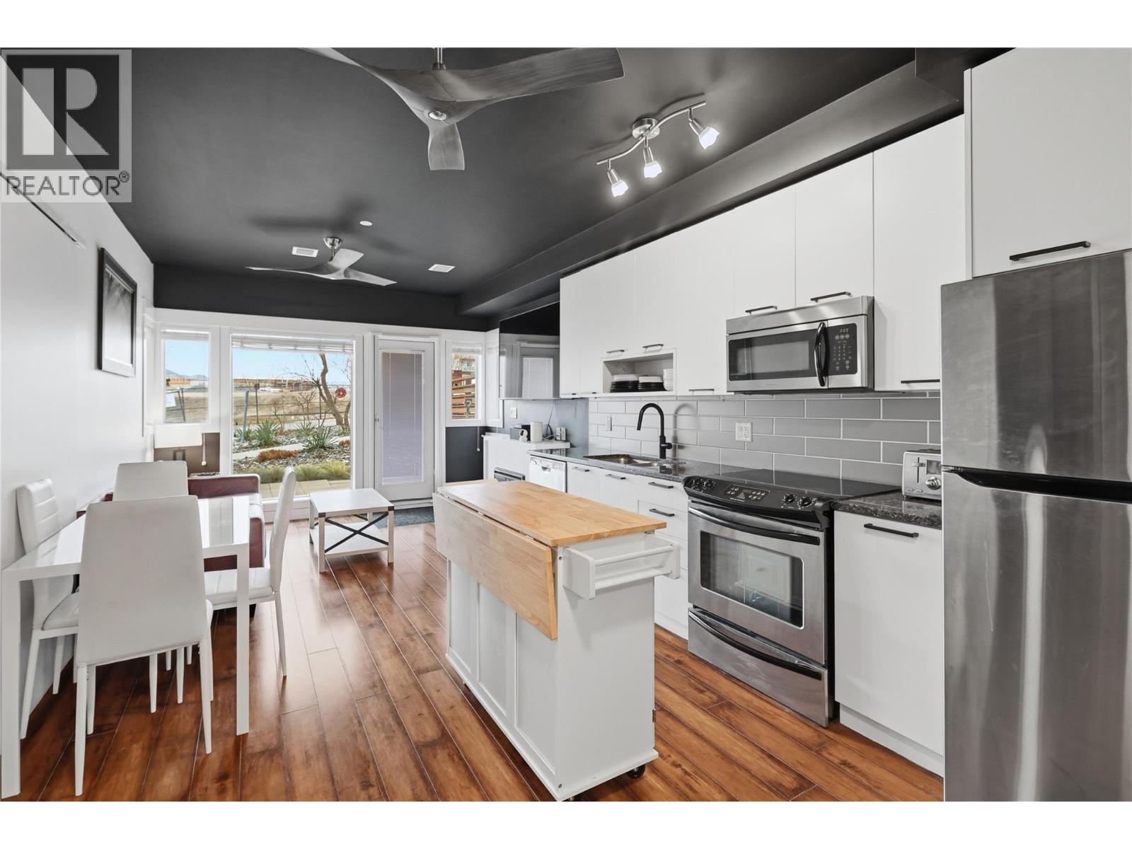 1000 Talasa Way Unit# 1108, Kamloops, British Columbia  V2H 0C2 - Photo 3 - 10376098