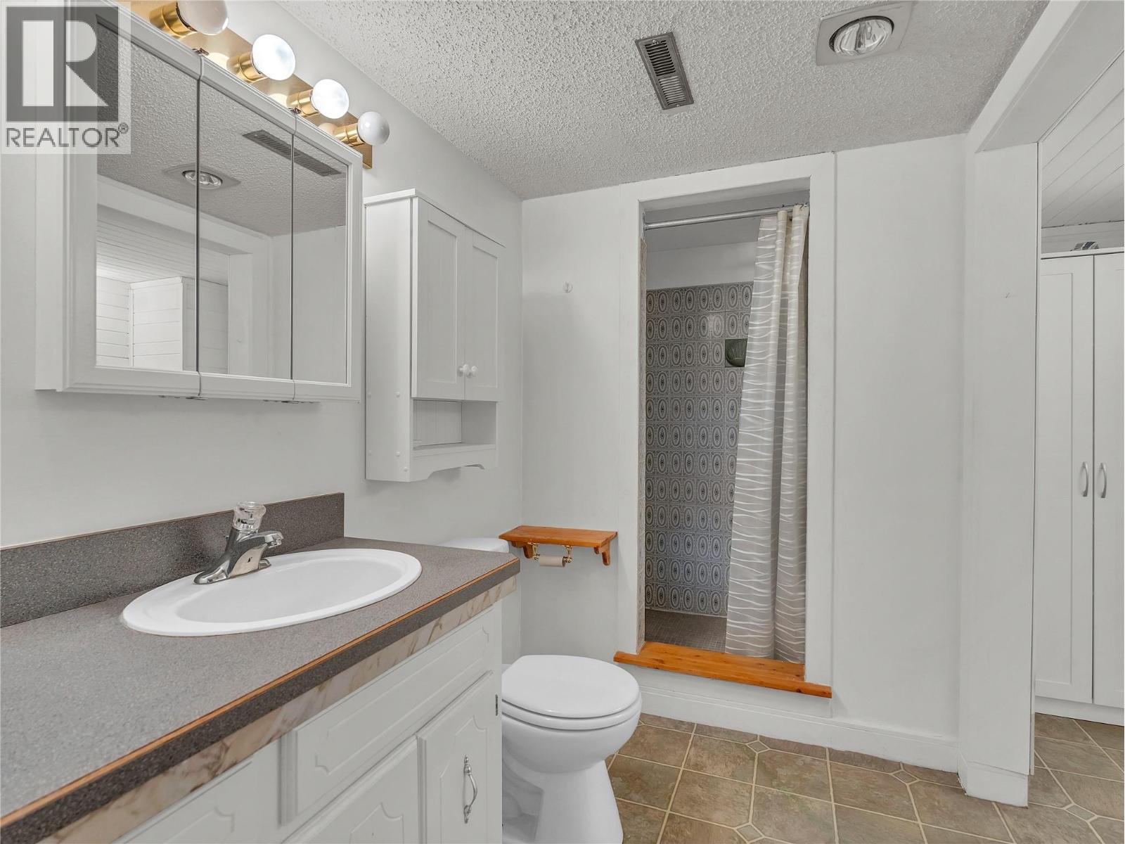 114 Murray Drive, Penticton, British Columbia  V2A 7E4 - Photo 28 - 10376104