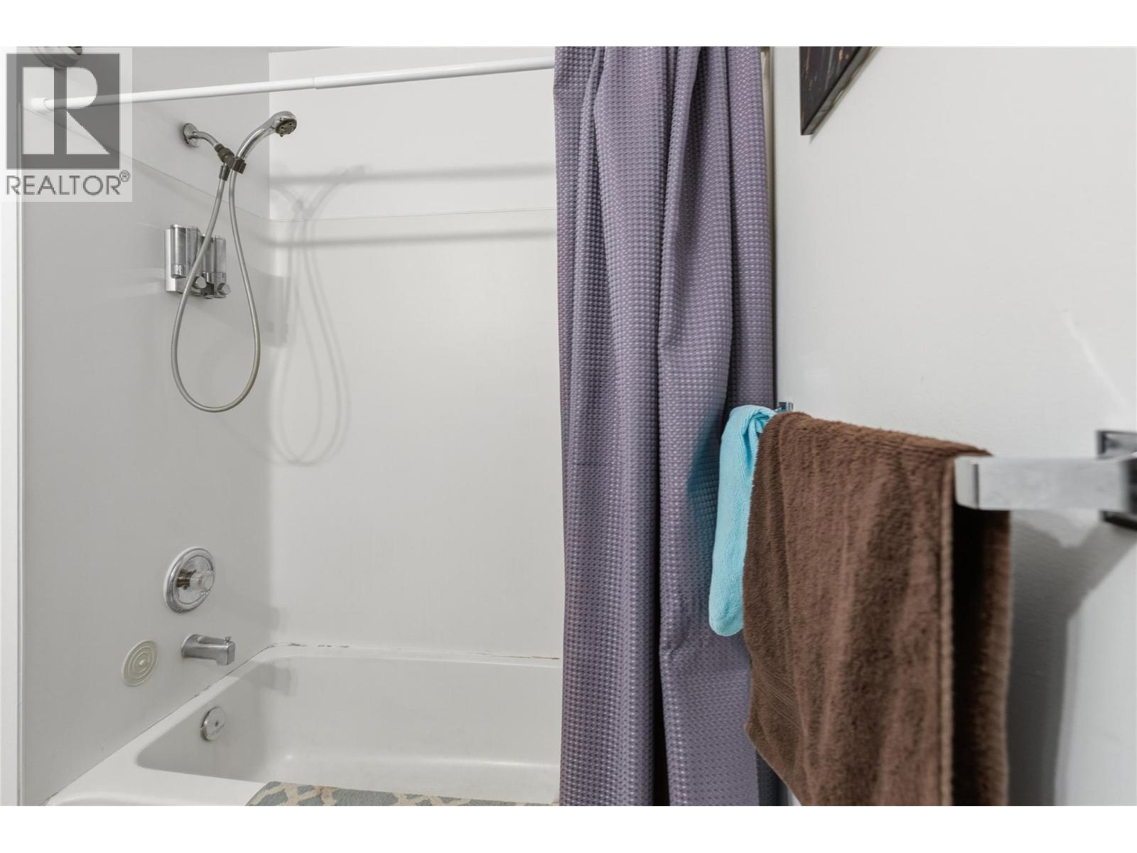 4800 Heritage Drive Unit# 11, Vernon, British Columbia  V1T 7V4 - Photo 30 - 10376047