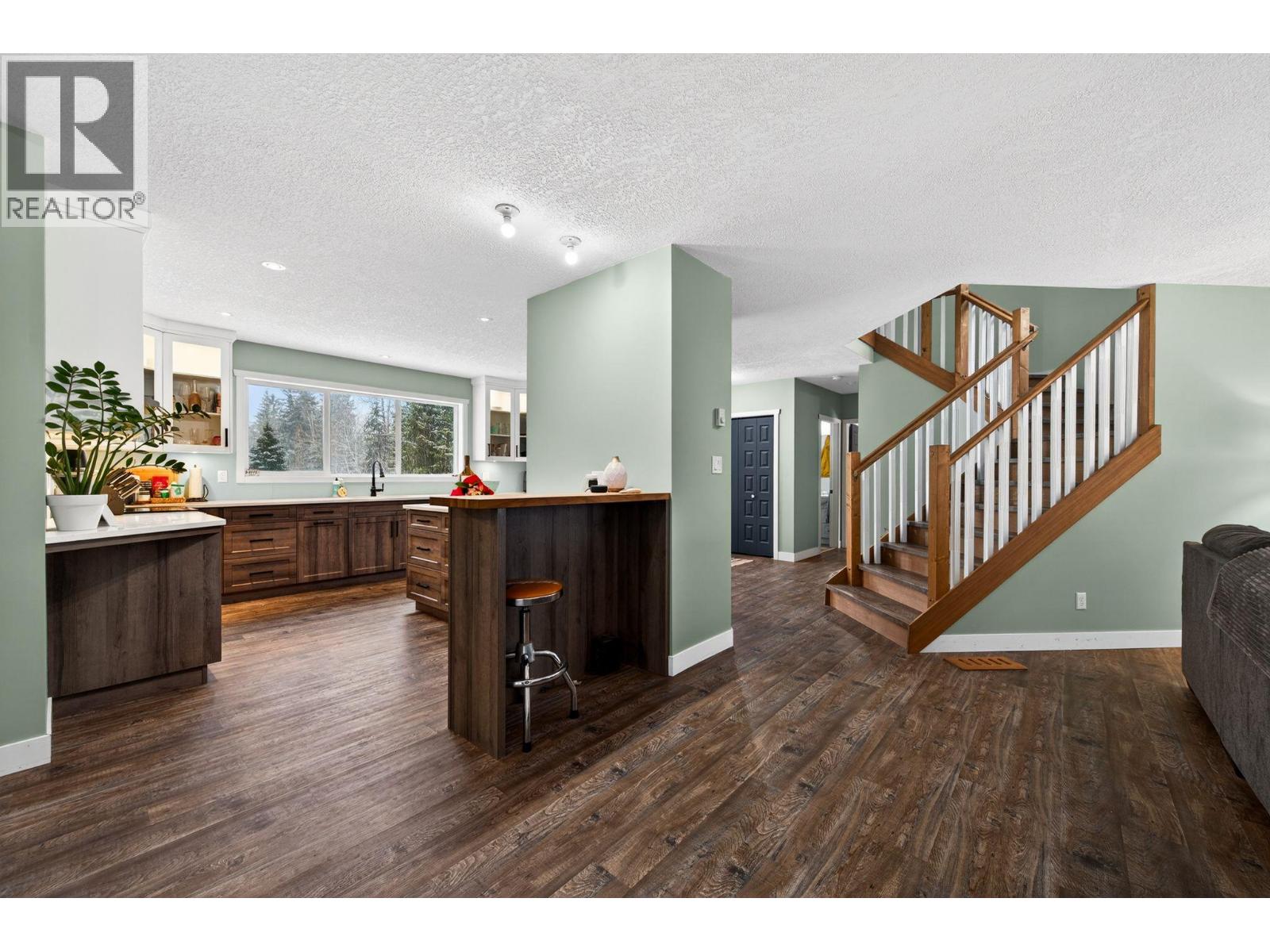 141 Wadlegger Road, Clearwater, British Columbia  V0E 1N2 - Photo 12 - 10376263