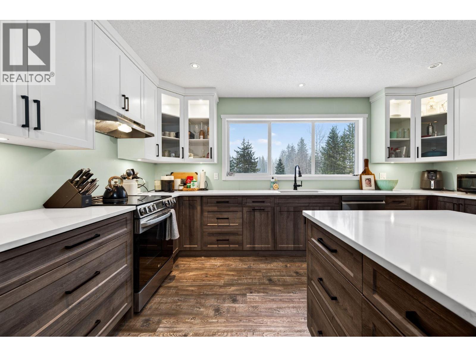 141 Wadlegger Road, Clearwater, British Columbia  V0E 1N2 - Photo 9 - 10376263