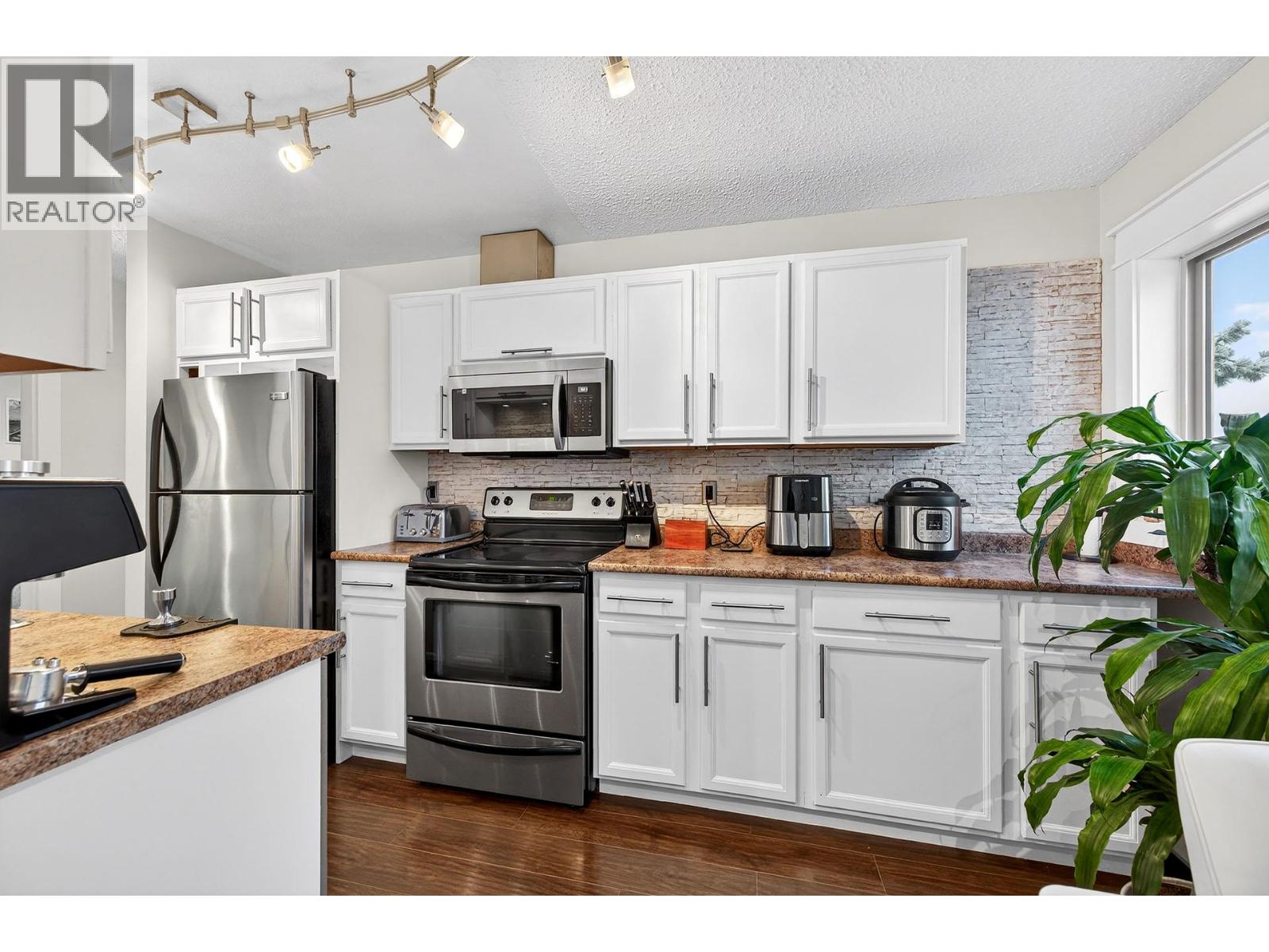 1810 Summit Drive Unit# 9, Kamloops, British Columbia  V2E 2C7 - Photo 13 - 10376213