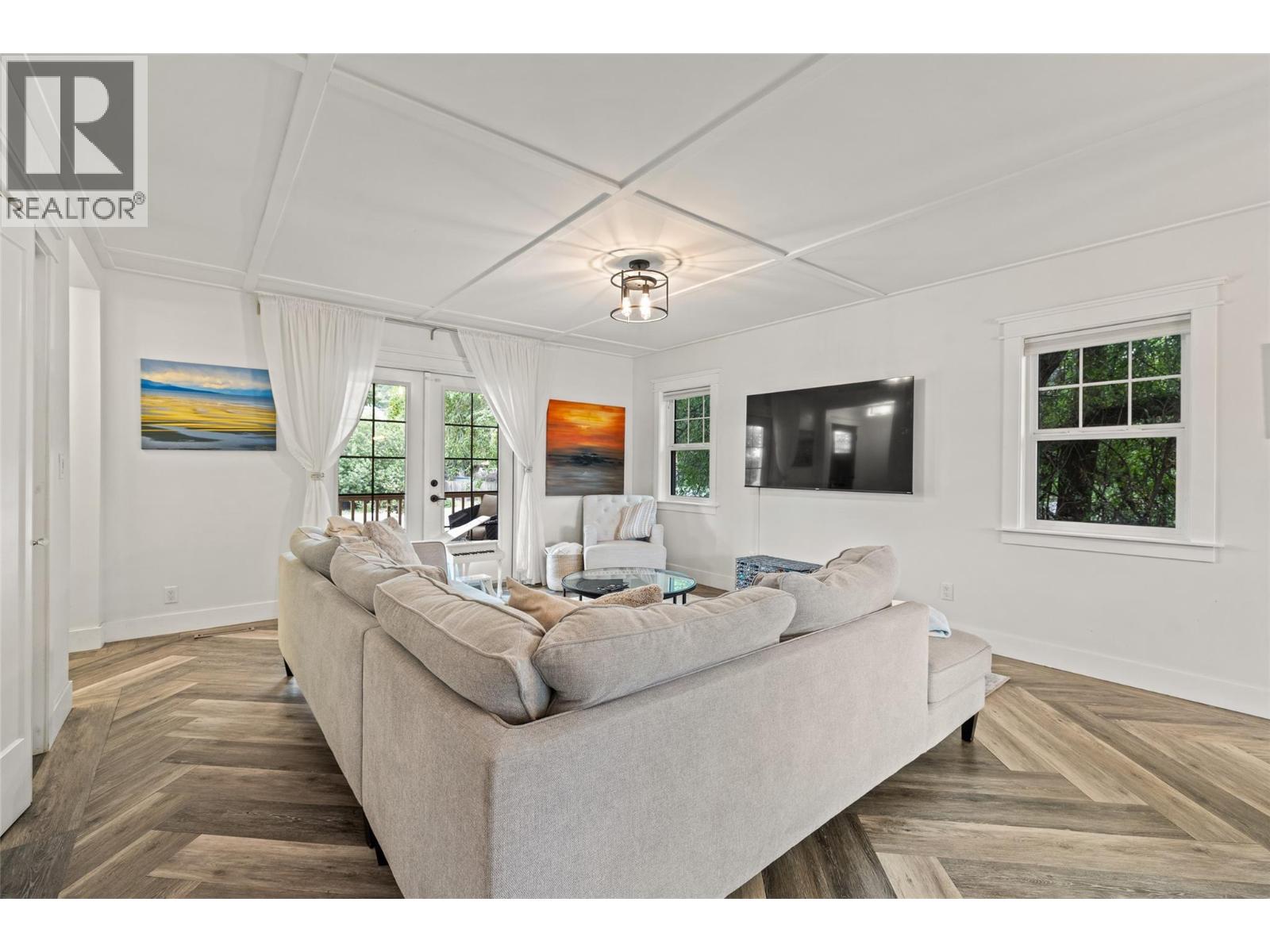 4382 Gordon Drive, Kelowna, British Columbia  V1W 1S8 - Photo 5 - 10376162