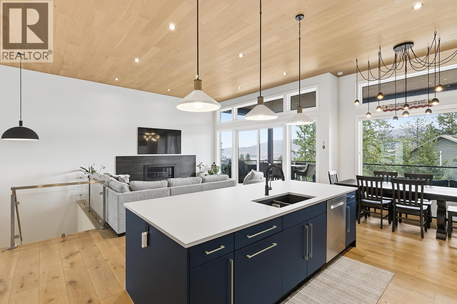 10283 Beacon Hill Drive, Lake Country, British Columbia  V4V 0A9 - Photo 29 - 10376178