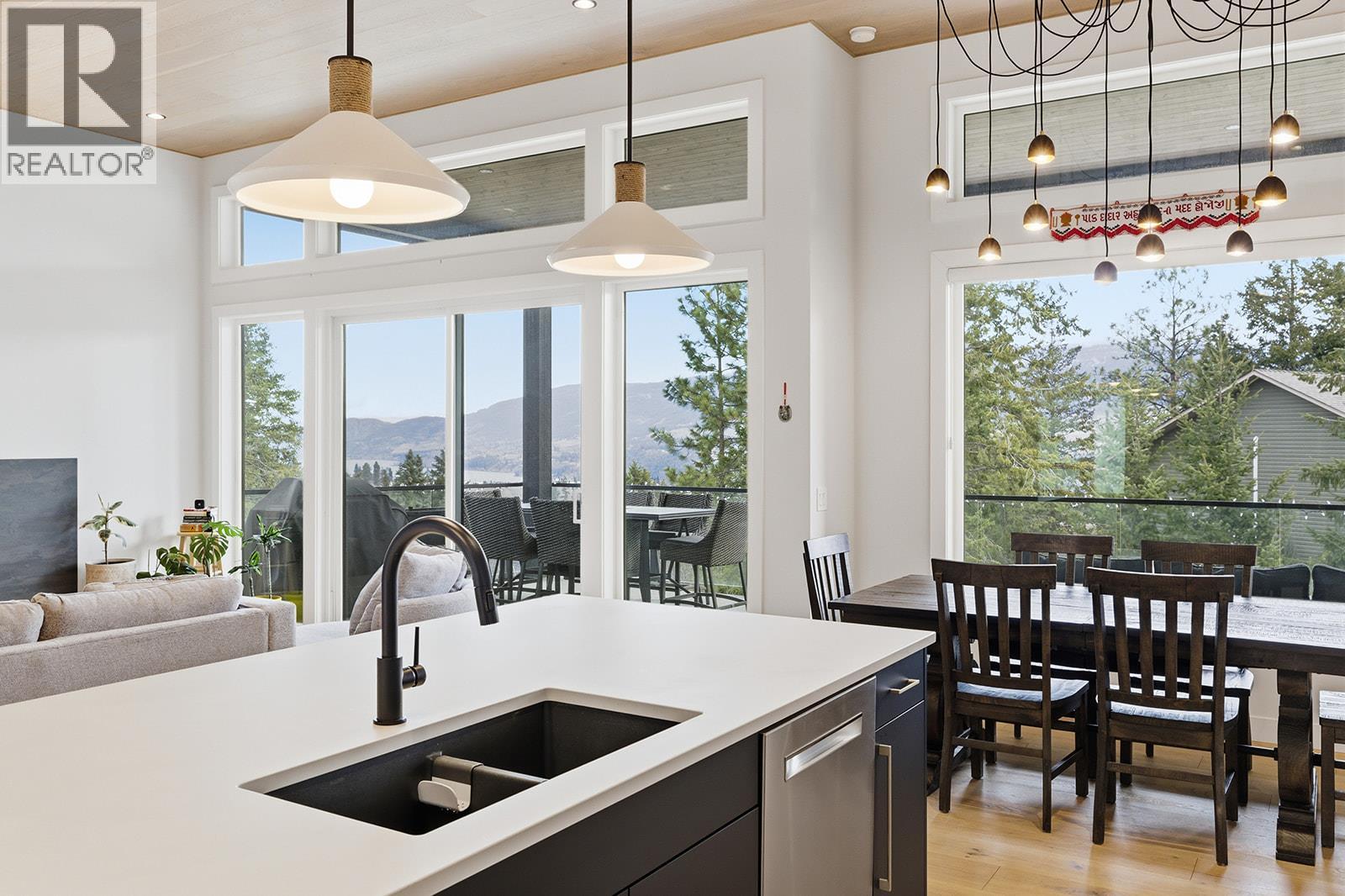 10283 Beacon Hill Drive, Lake Country, British Columbia  V4V 0A9 - Photo 30 - 10376178