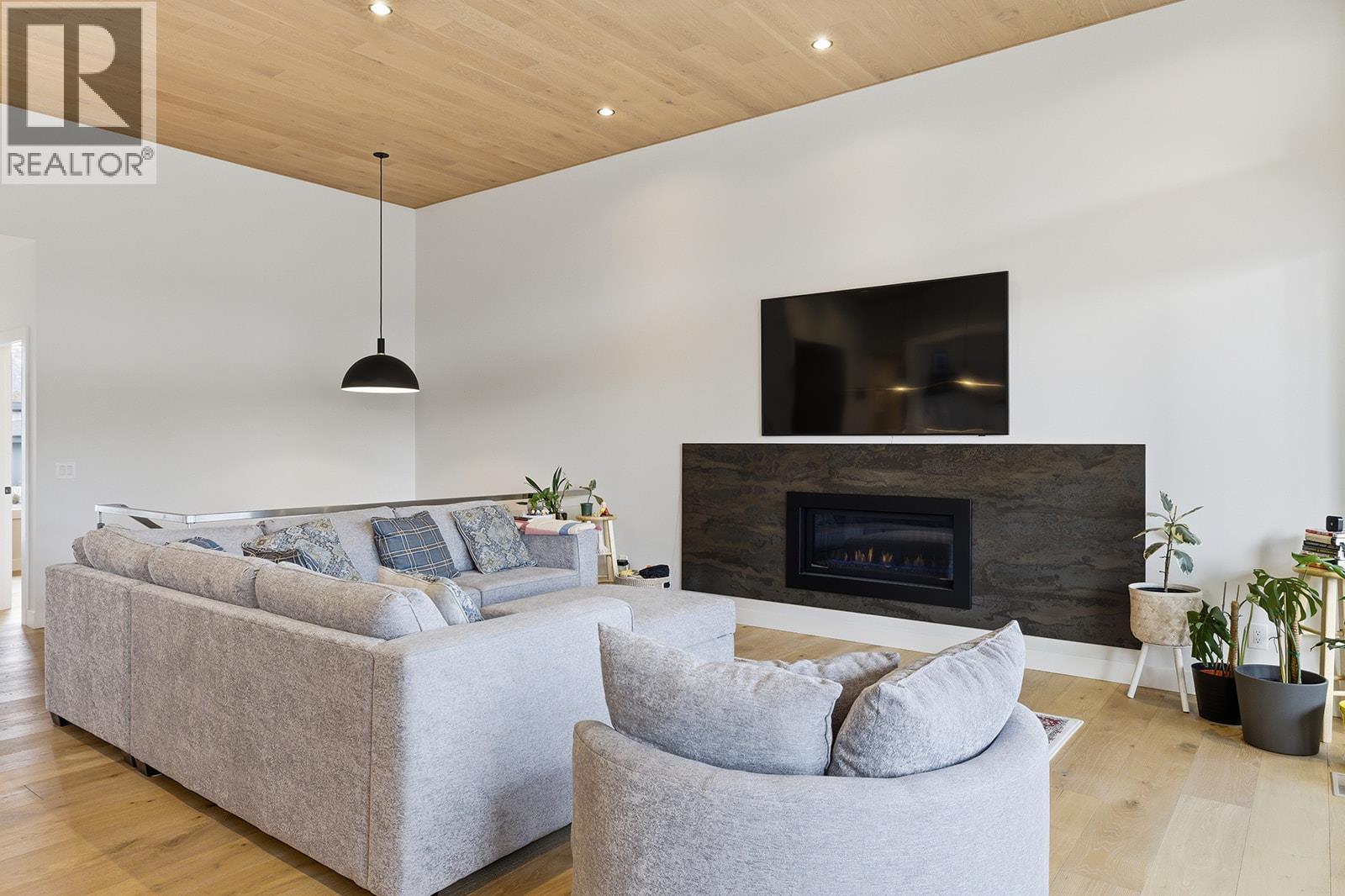 10283 Beacon Hill Drive, Lake Country, British Columbia  V4V 0A9 - Photo 32 - 10376178