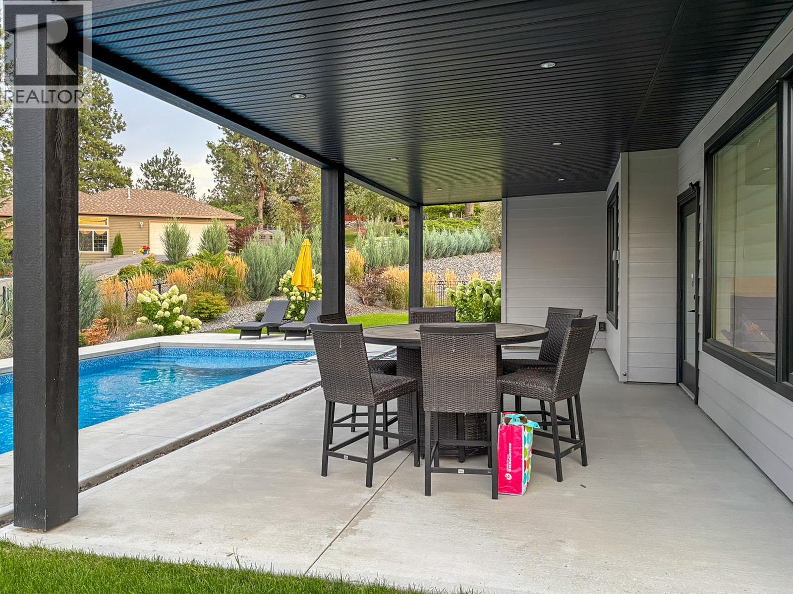 10283 Beacon Hill Drive, Lake Country, British Columbia  V4V 0A9 - Photo 76 - 10376178