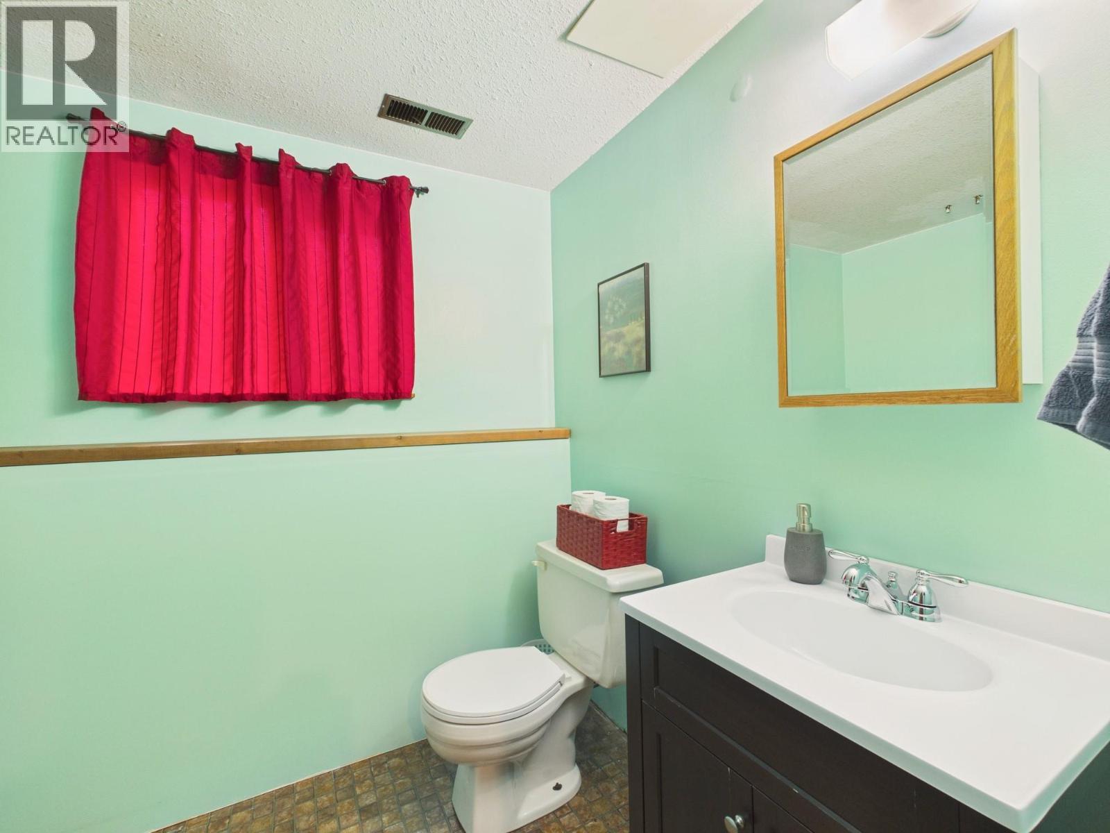 740 Maple Street, Okanagan Falls, British Columbia  V0H 1R2 - Photo 25 - 10376123