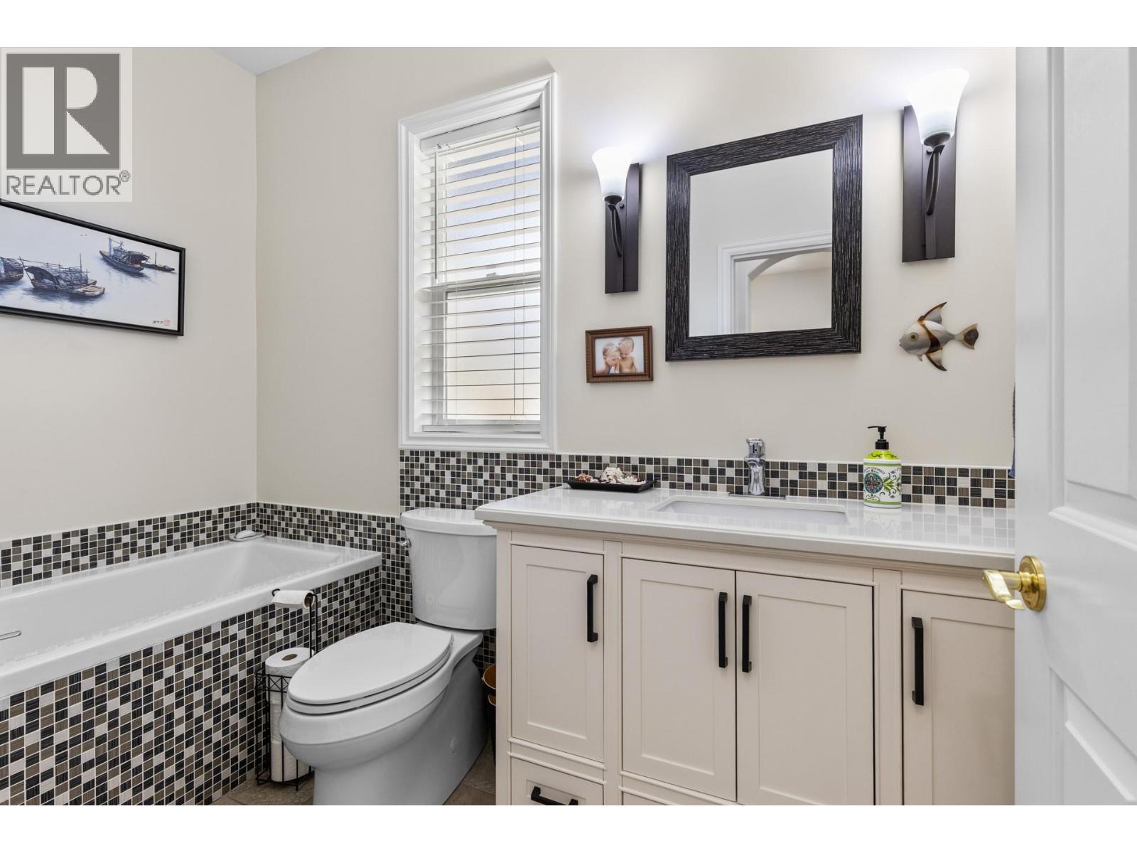 3917 Gallaghers Circle, Kelowna, British Columbia  V1W 3Z9 - Photo 28 - 10376226