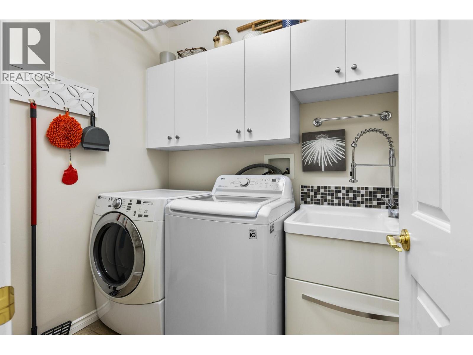 3917 Gallaghers Circle, Kelowna, British Columbia  V1W 3Z9 - Photo 29 - 10376226