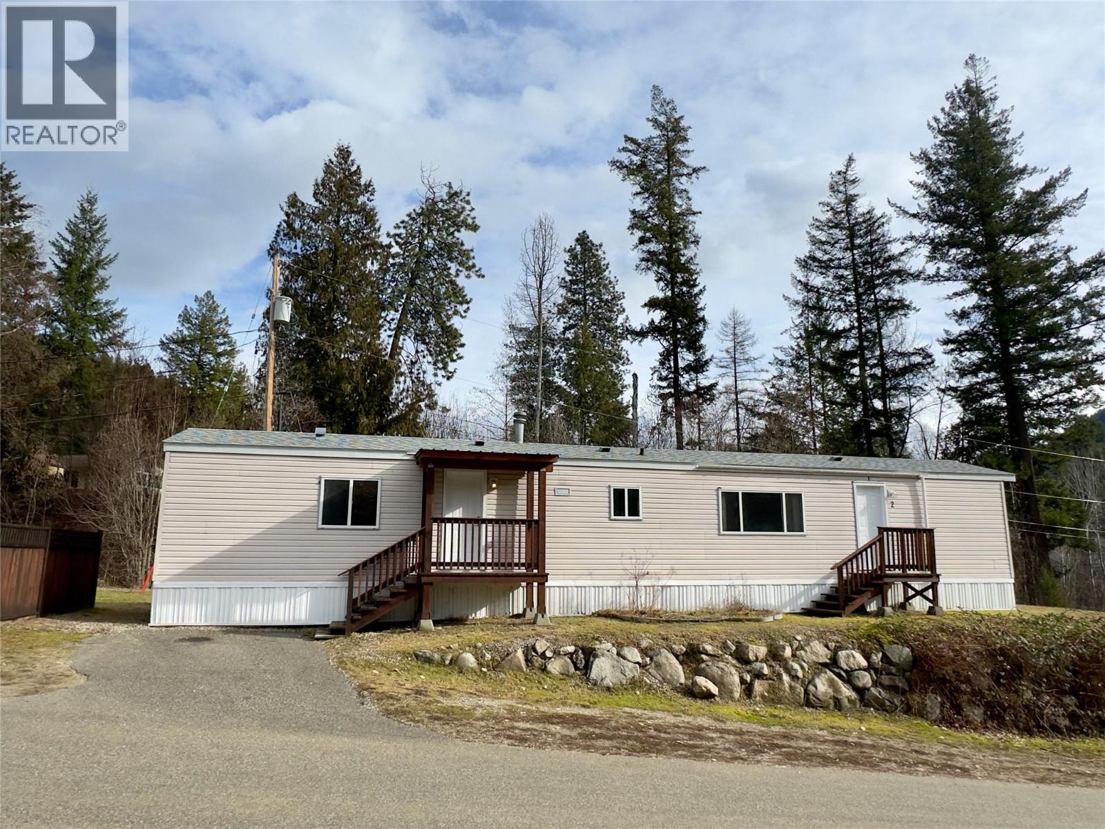 4029 Broadwater Road Unit# 2, Robson, British Columbia  V1N 4V6 - Photo 10 - 10376072