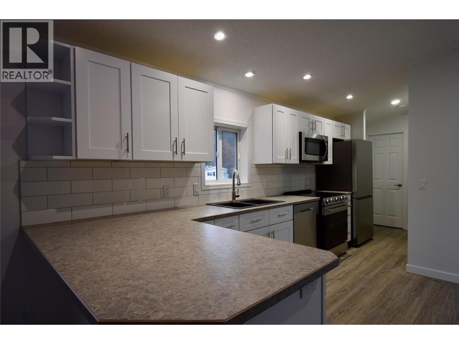 4029 Broadwater Road Unit# 2, Robson, British Columbia  V1N 4V6 - Photo 16 - 10376072