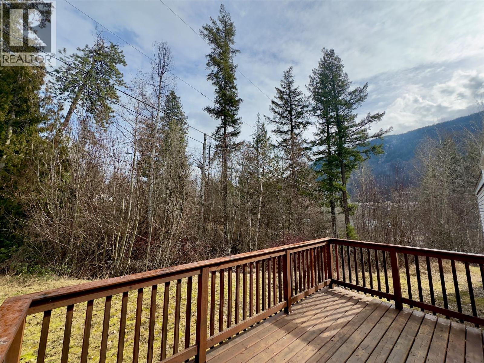 4029 Broadwater Road Unit# 2, Robson, British Columbia  V1N 4V6 - Photo 8 - 10376072
