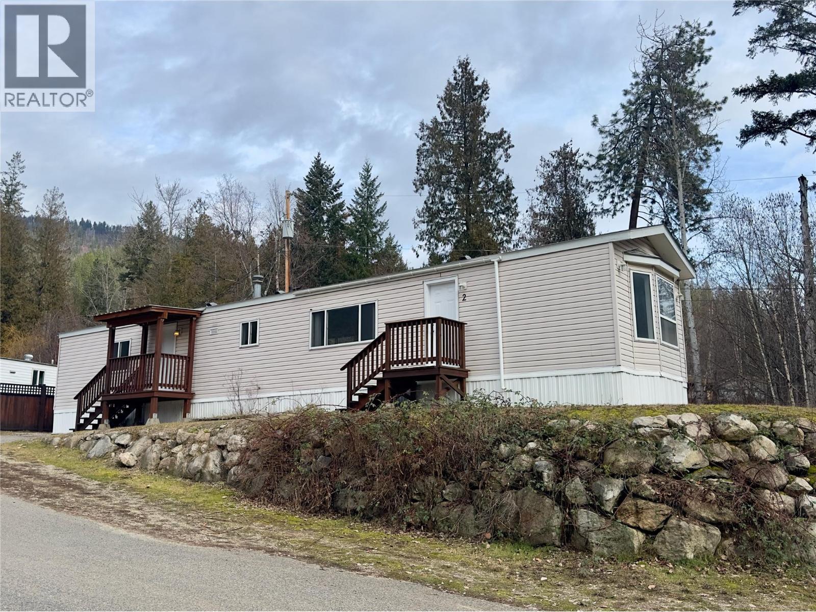 4029 Broadwater Road Unit# 2, Robson, British Columbia  V1N 4V6 - Photo 9 - 10376072