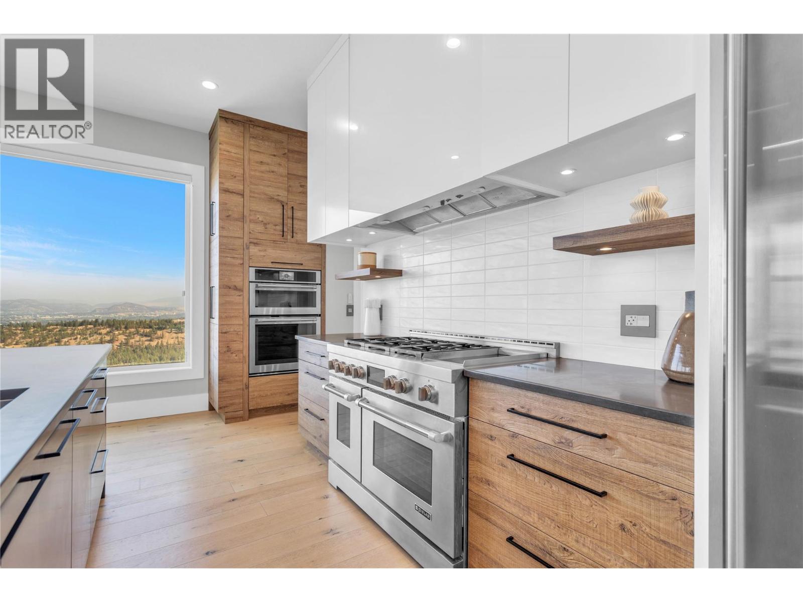 1050 Ledgeview Court, Kelowna, British Columbia  V1W 5M6 - Photo 17 - 10376086