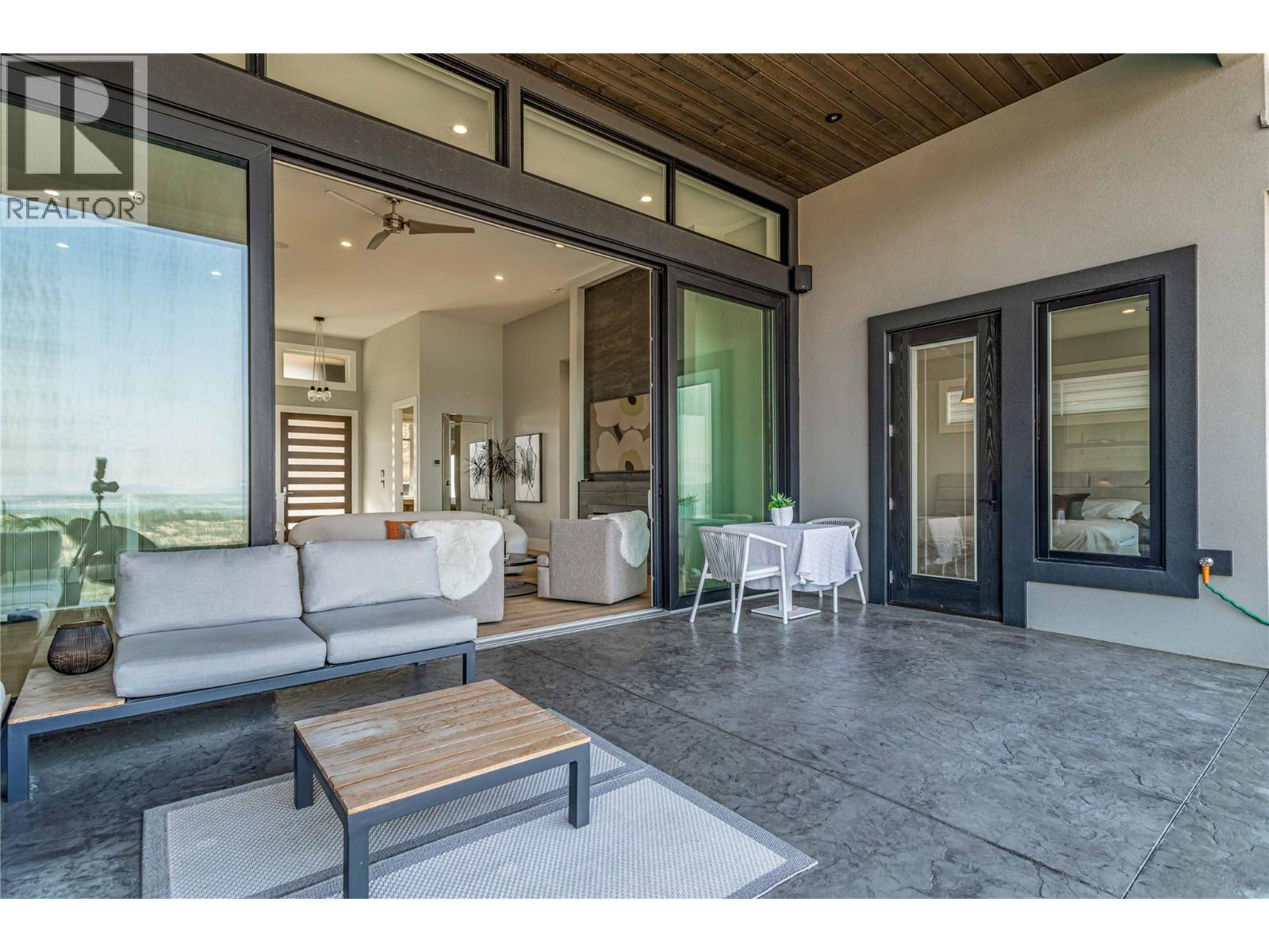 1050 Ledgeview Court, Kelowna, British Columbia  V1W 5M6 - Photo 23 - 10376086