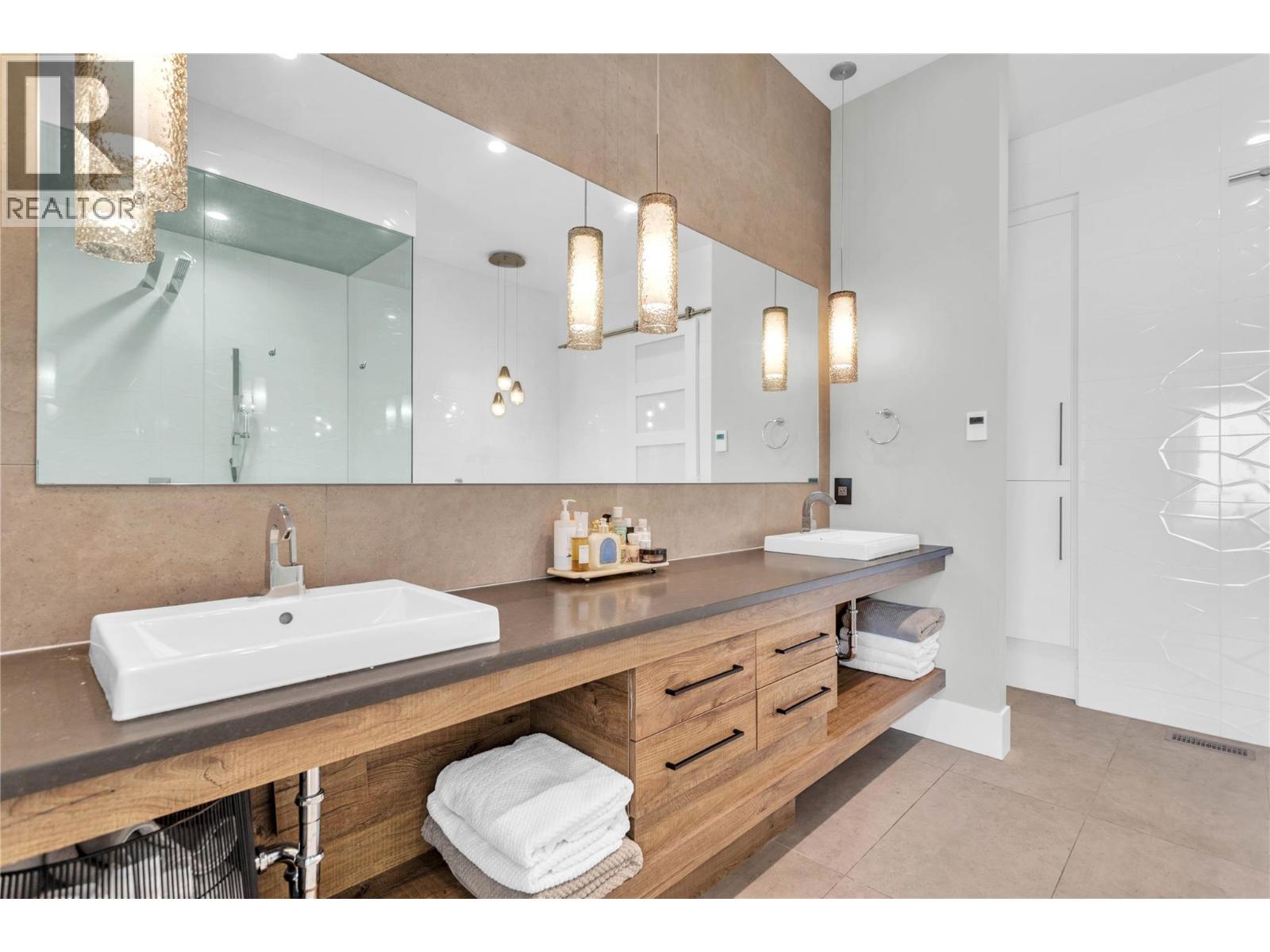 1050 Ledgeview Court, Kelowna, British Columbia  V1W 5M6 - Photo 30 - 10376086