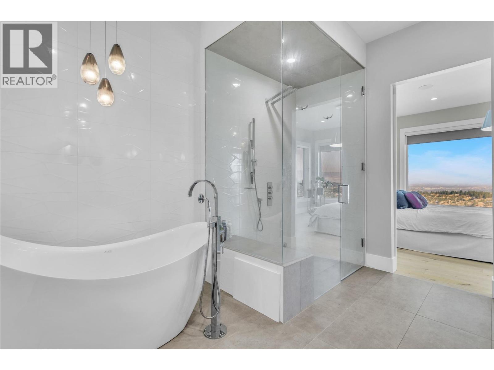 1050 Ledgeview Court, Kelowna, British Columbia  V1W 5M6 - Photo 31 - 10376086