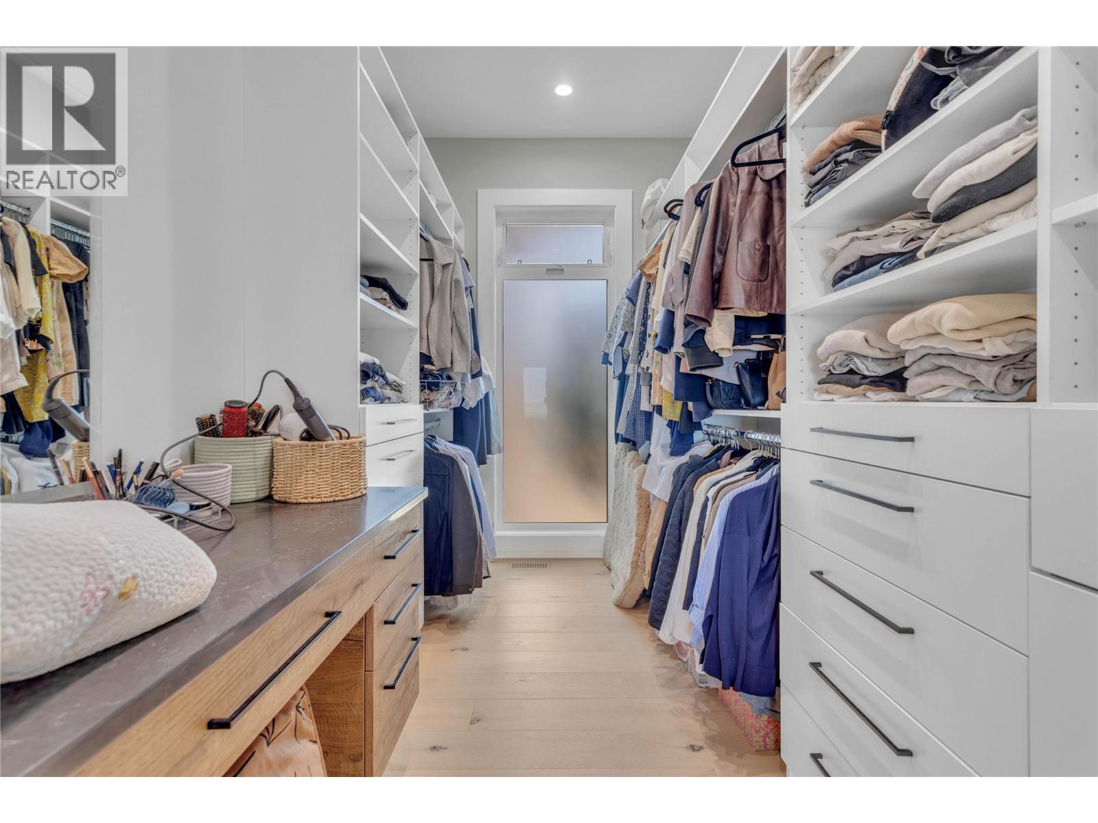 1050 Ledgeview Court, Kelowna, British Columbia  V1W 5M6 - Photo 32 - 10376086