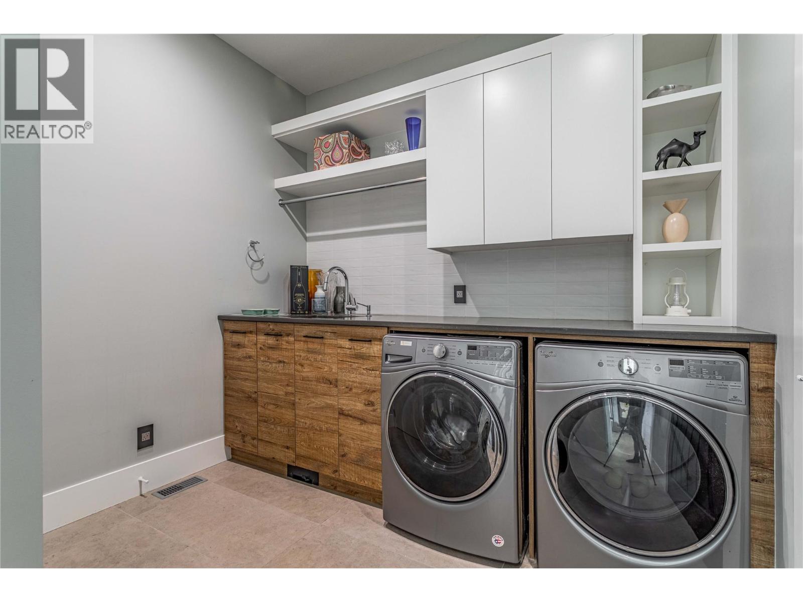 1050 Ledgeview Court, Kelowna, British Columbia  V1W 5M6 - Photo 33 - 10376086