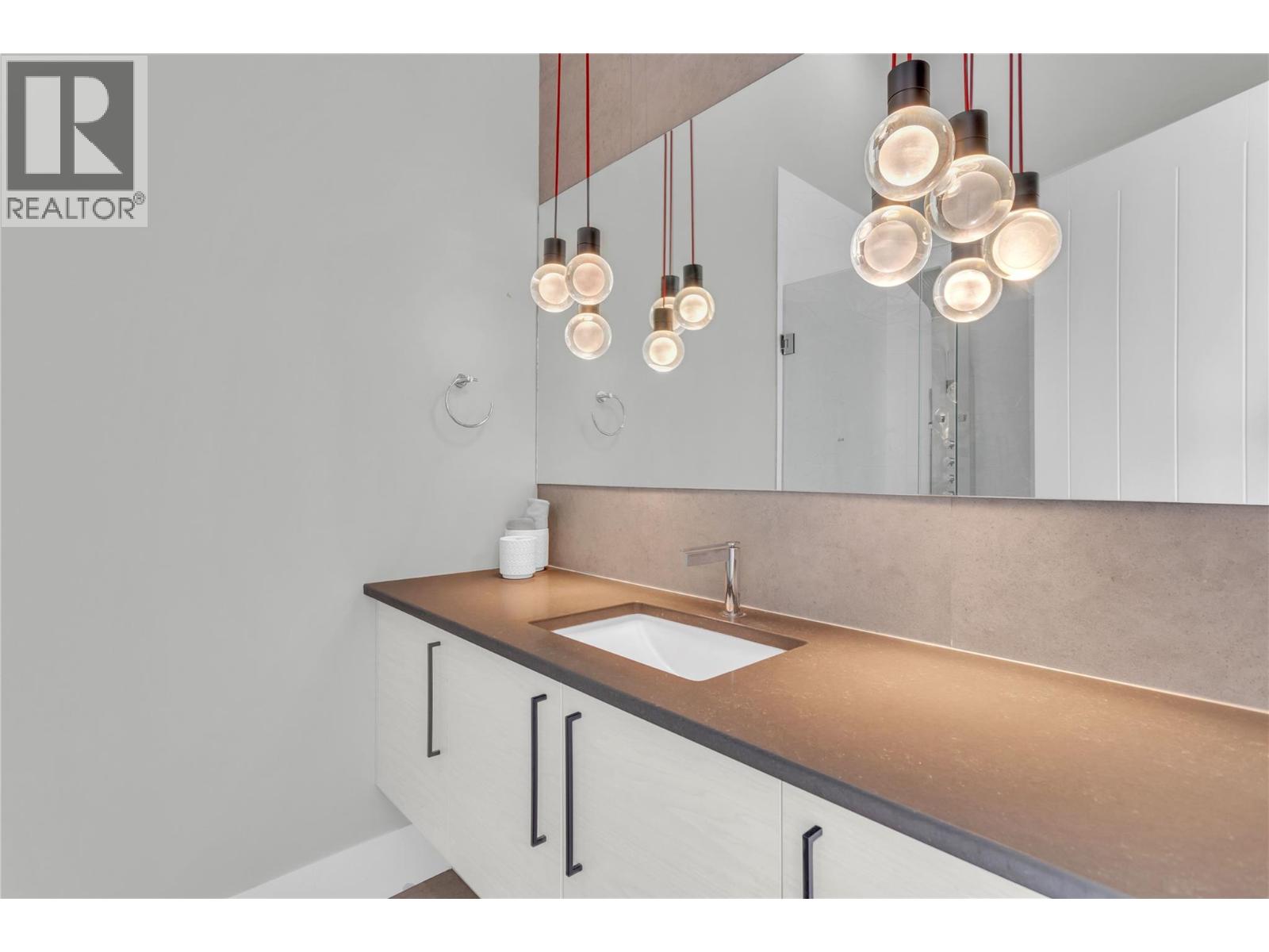 1050 Ledgeview Court, Kelowna, British Columbia  V1W 5M6 - Photo 34 - 10376086