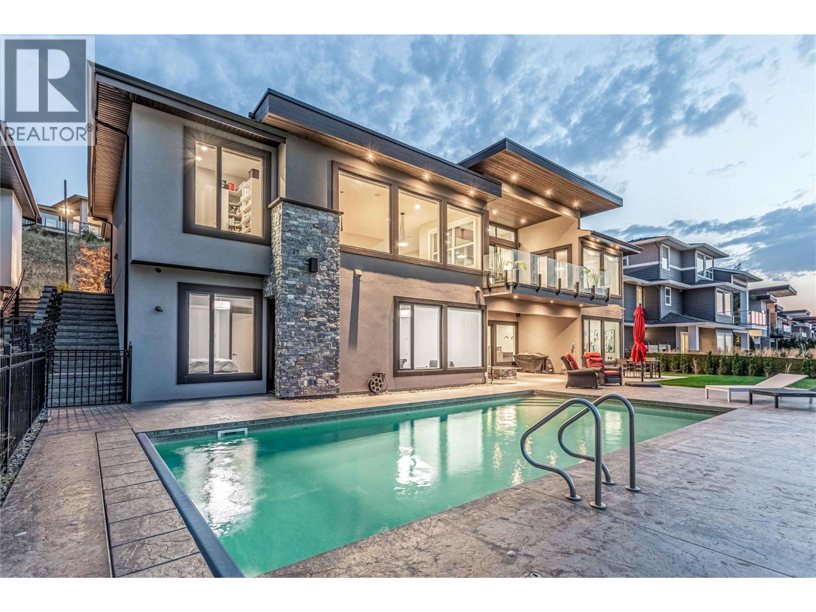 1050 Ledgeview Court, Kelowna, British Columbia  V1W 5M6 - Photo 6 - 10376086