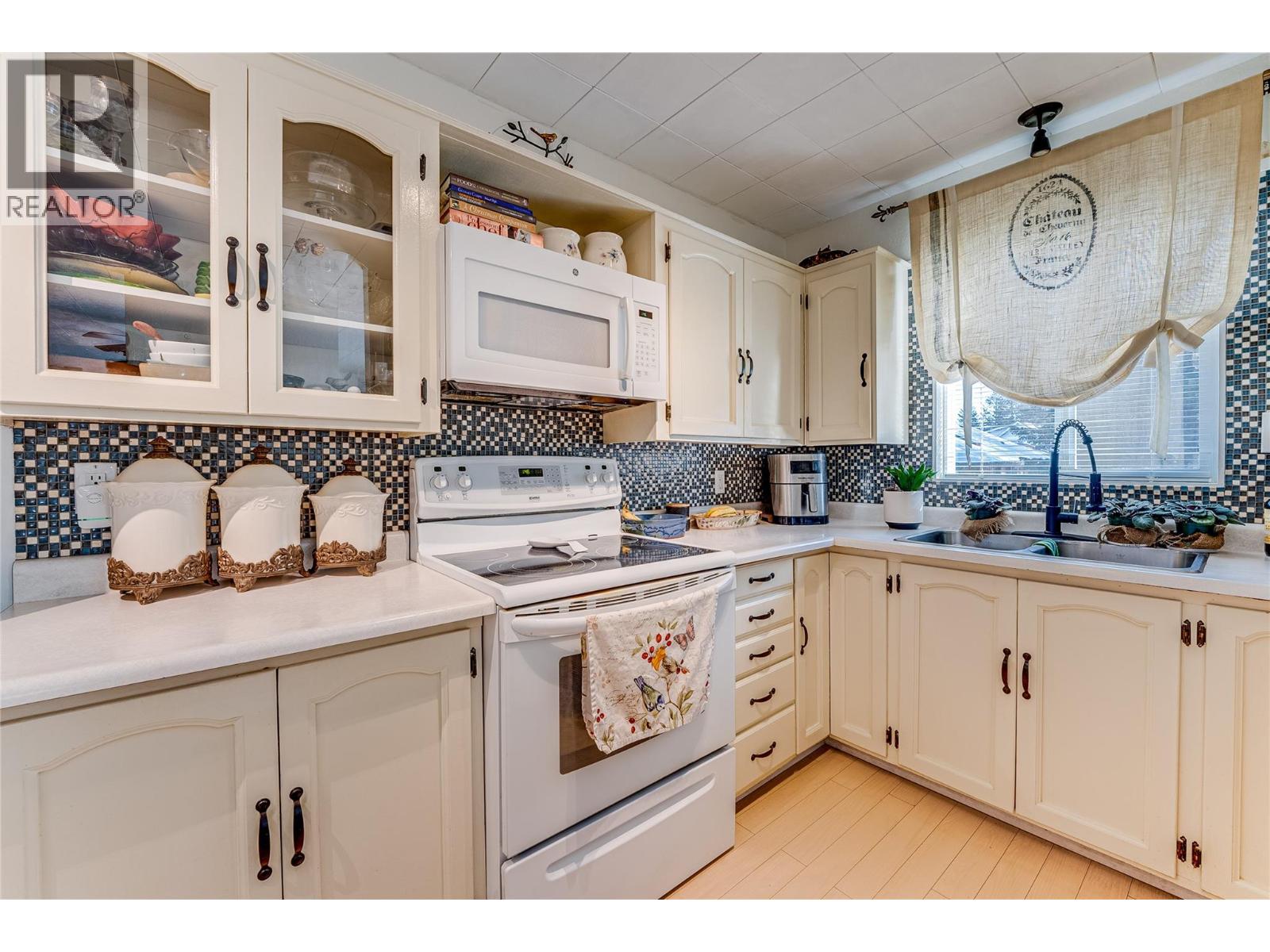 409 Hummingbird Avenue, Vernon, British Columbia  V1H 2A1 - Photo 13 - 10375454