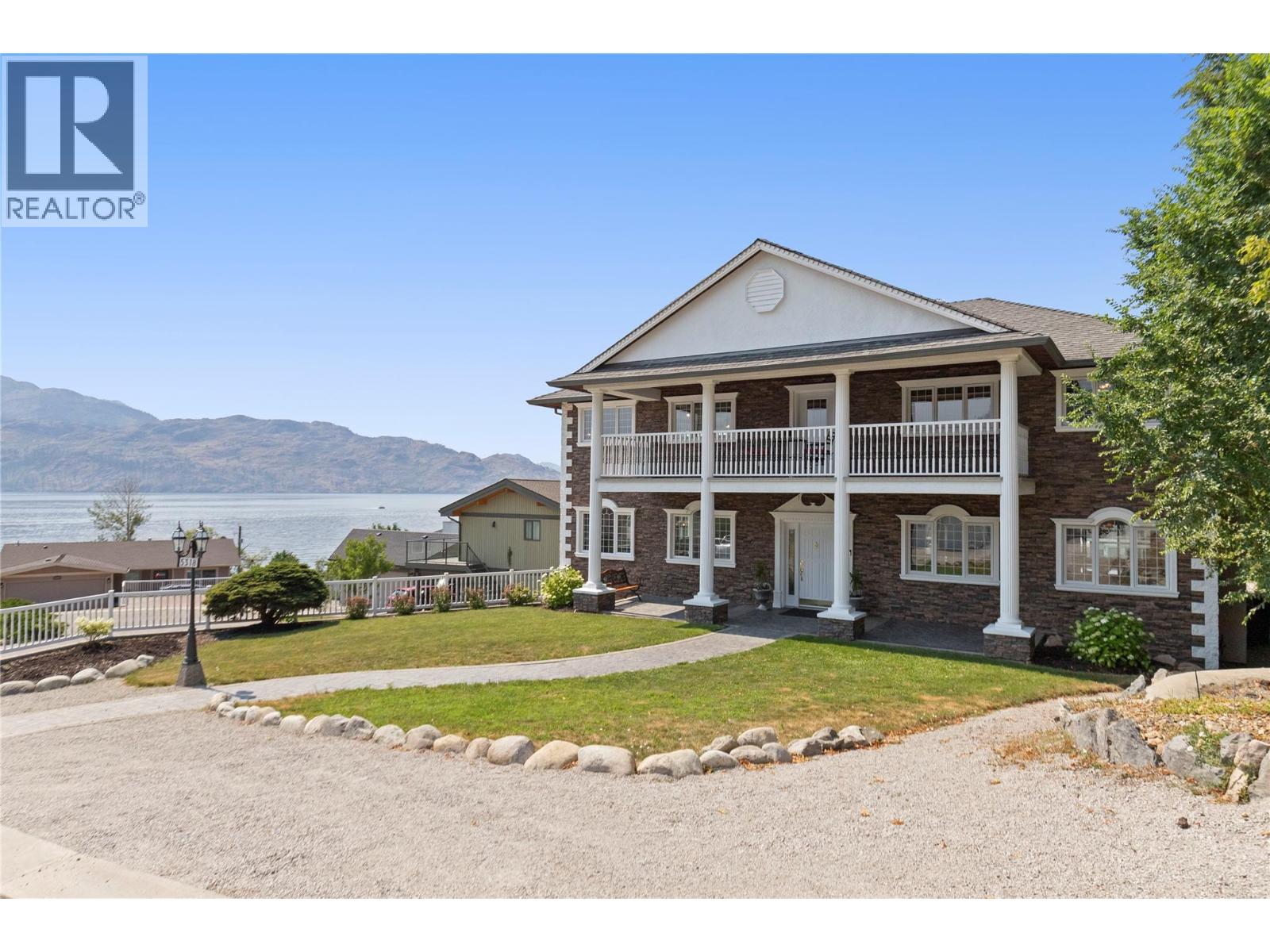 5318 Fulton Place, Peachland, British Columbia  V0H 1X1 - Photo 2 - 10376244