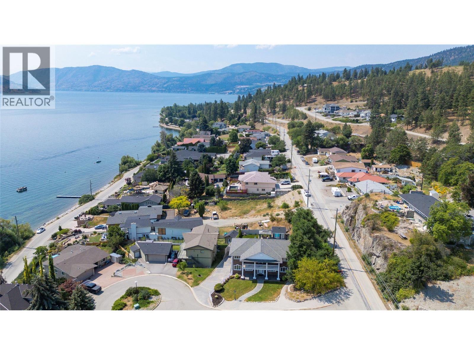5318 Fulton Place, Peachland, British Columbia  V0H 1X1 - Photo 3 - 10376244