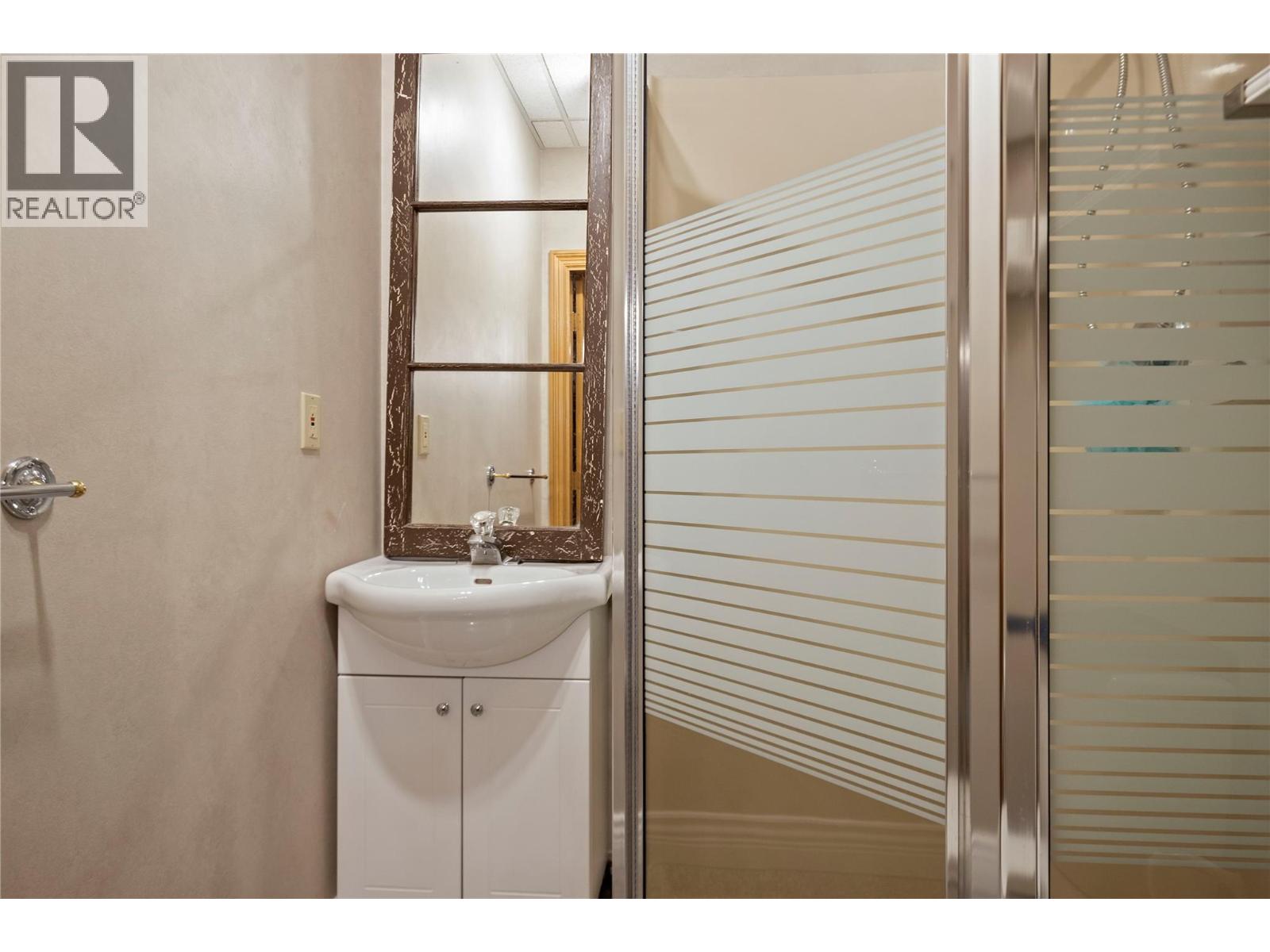 5318 Fulton Place, Peachland, British Columbia  V0H 1X1 - Photo 41 - 10376244