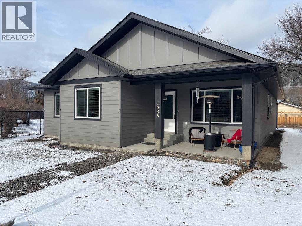 1435 72nd Avenue, Grand Forks, British Columbia  V0H 1H0 - Photo 1 - 10376293