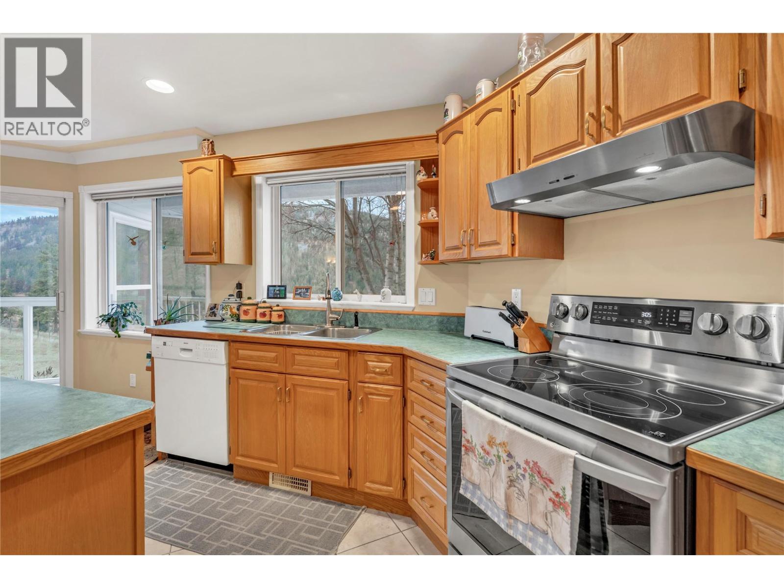 22577 Garnet Valley Road, Summerland, British Columbia  V0H 1Z3 - Photo 6 - 10376276