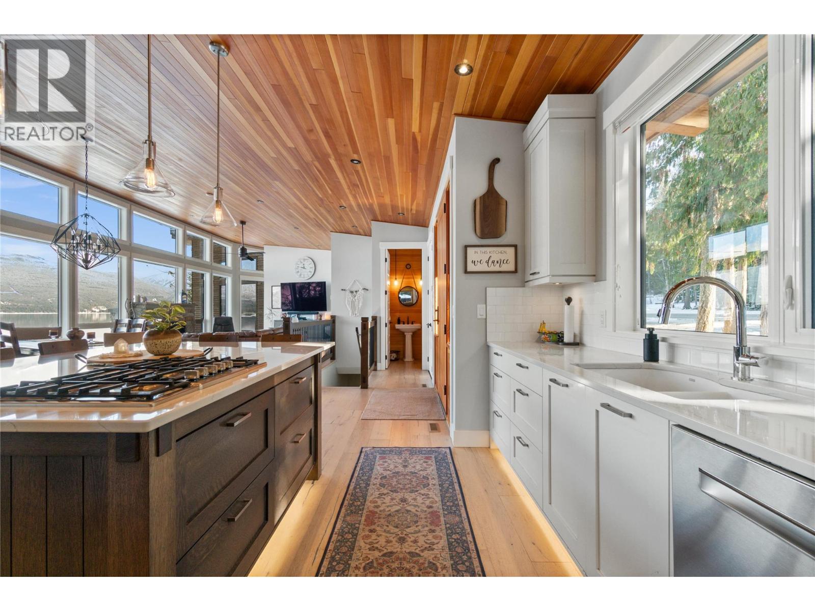 4125 Eagle Bay Road, Eagle Bay, British Columbia  V0E 1T0 - Photo 4 - 10375573