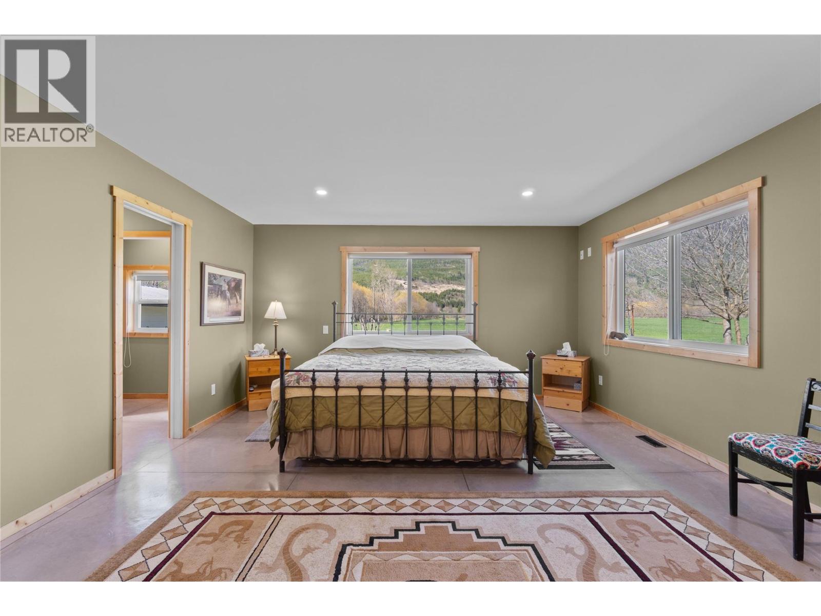 152 Salmon River Road, Salmon Arm, British Columbia  V1E 3E3 - Photo 35 - 10376294