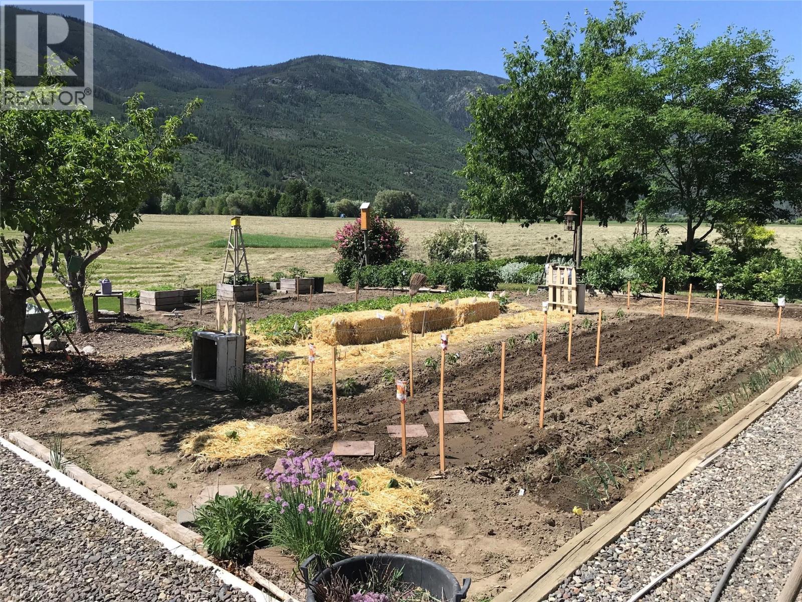 152 Salmon River Road, Salmon Arm, British Columbia  V1E 3E3 - Photo 80 - 10376294