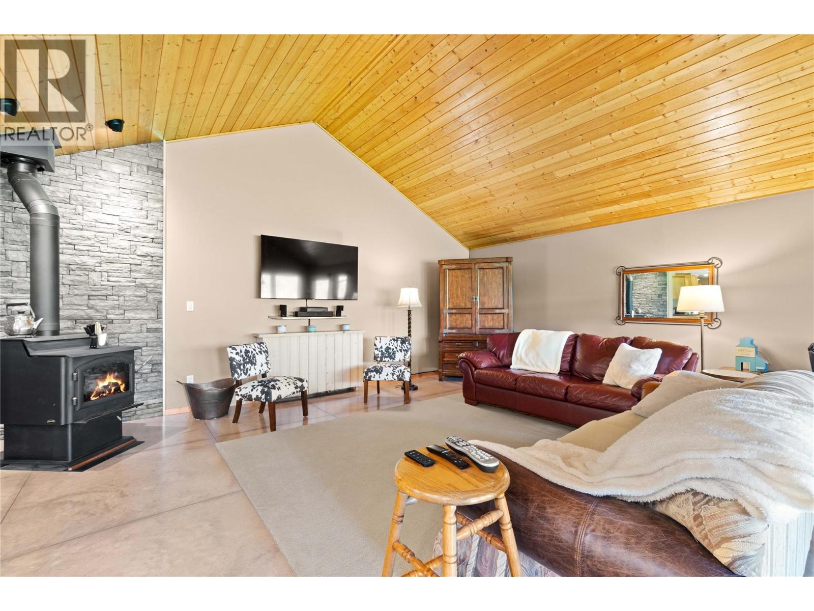 152 Salmon River Road, Salmon Arm, British Columbia  V1E 3E3 - Photo 23 - 10376292