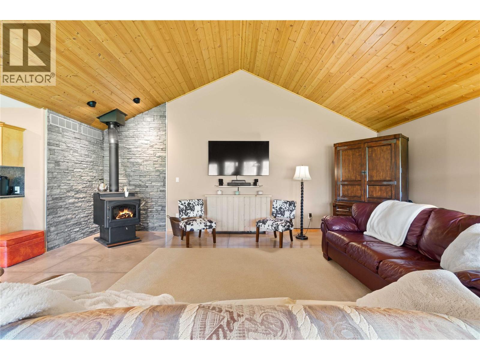 152 Salmon River Road, Salmon Arm, British Columbia  V1E 3E3 - Photo 24 - 10376292