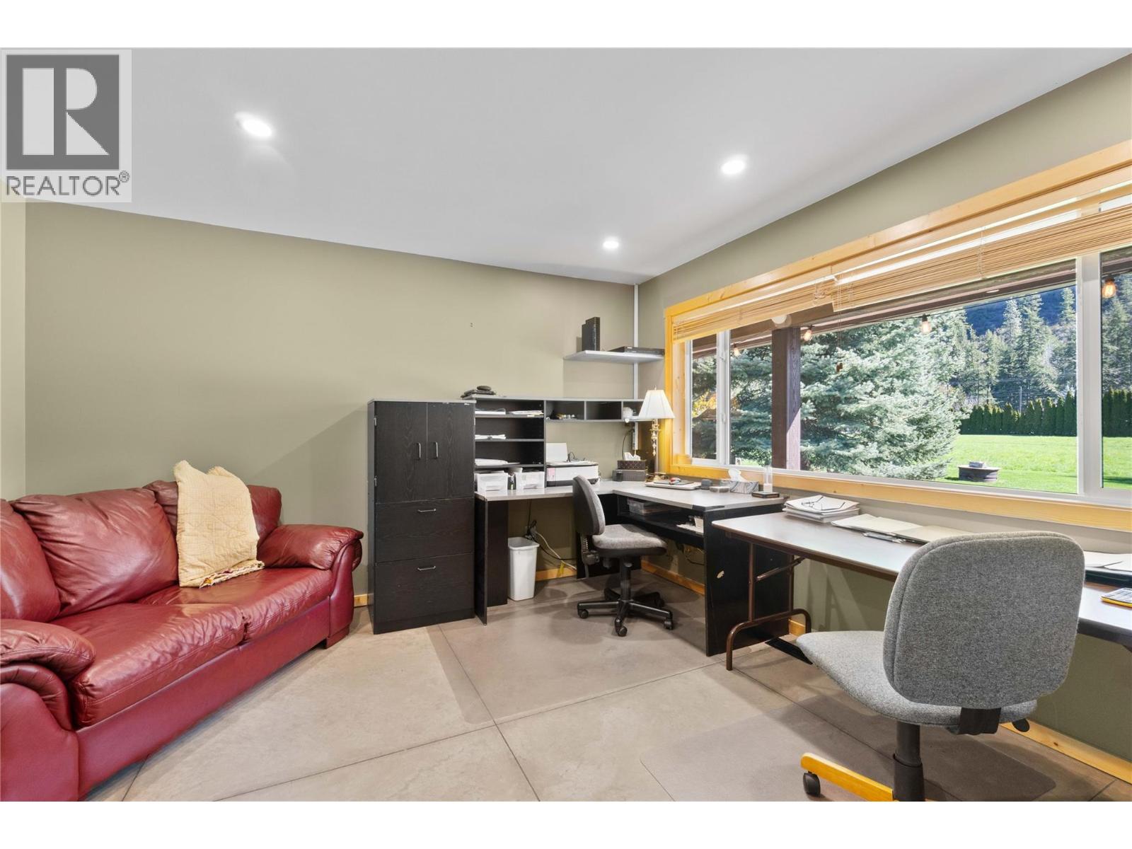 152 Salmon River Road, Salmon Arm, British Columbia  V1E 3E3 - Photo 30 - 10376292