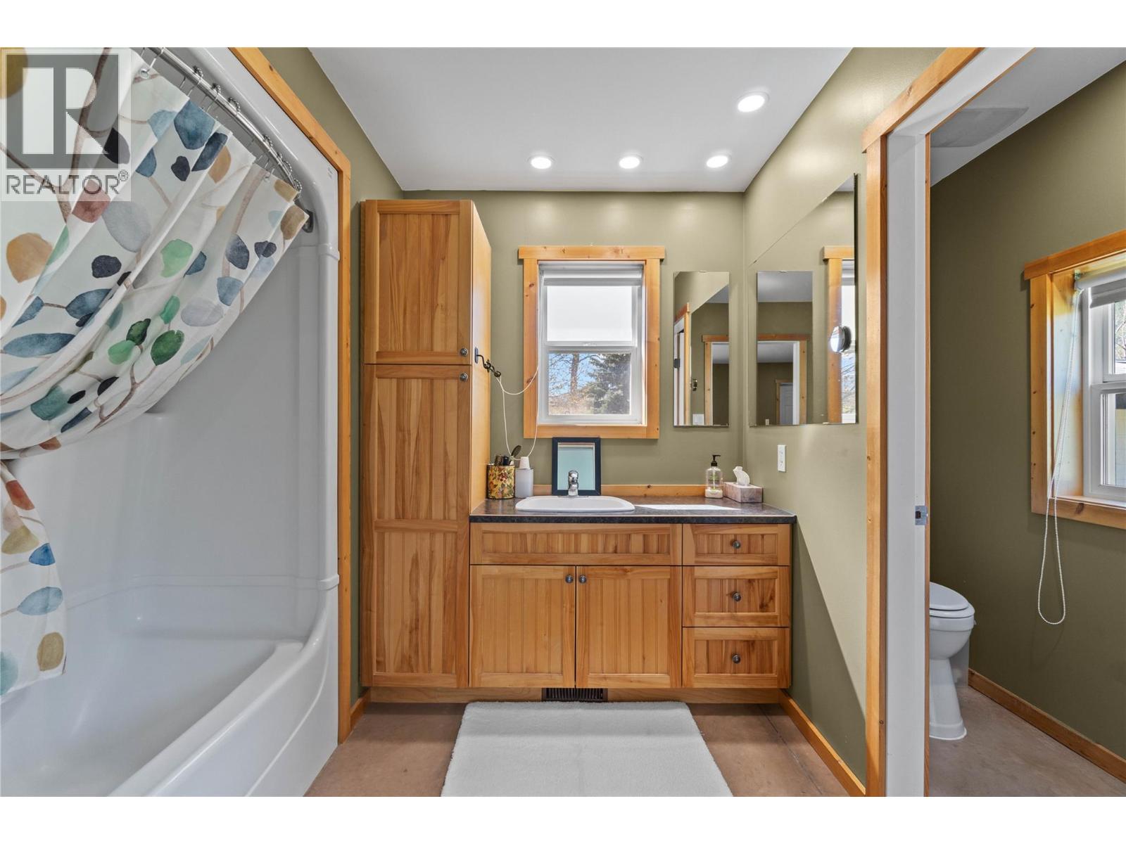 152 Salmon River Road, Salmon Arm, British Columbia  V1E 3E3 - Photo 34 - 10376292