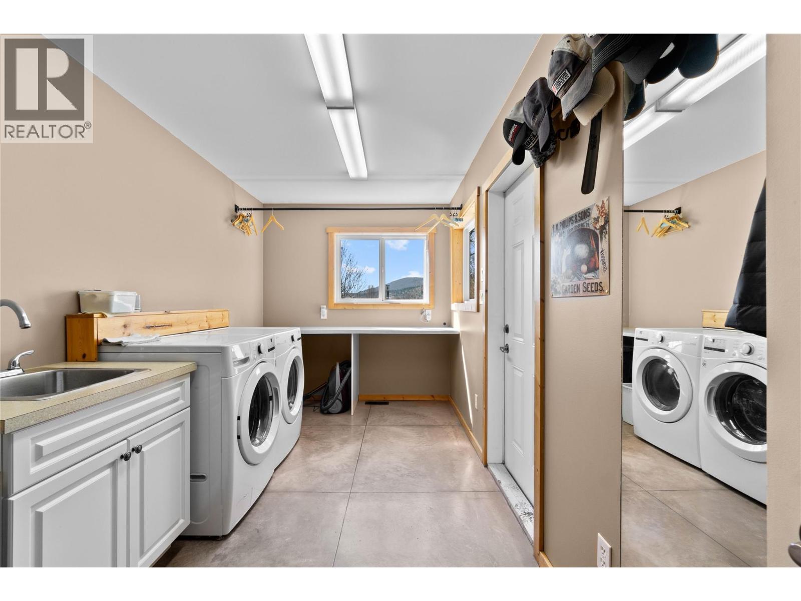 152 Salmon River Road, Salmon Arm, British Columbia  V1E 3E3 - Photo 38 - 10376292