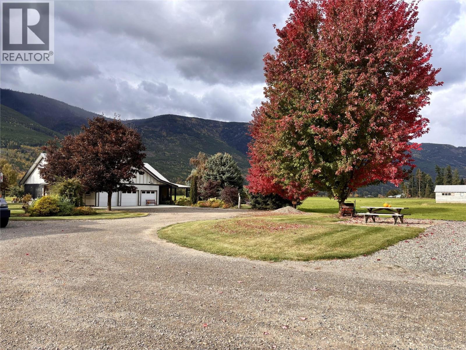 152 Salmon River Road, Salmon Arm, British Columbia  V1E 3E3 - Photo 7 - 10376292