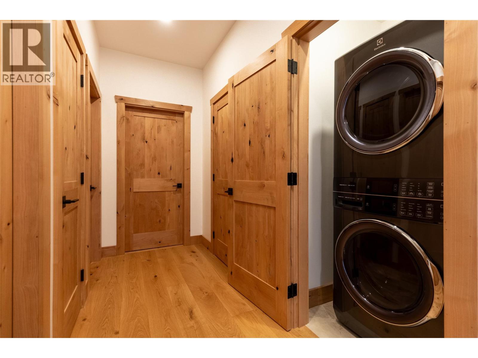 1360 Mcleod Avenue, Fernie, British Columbia  V0B 1M1 - Photo 26 - 10376100