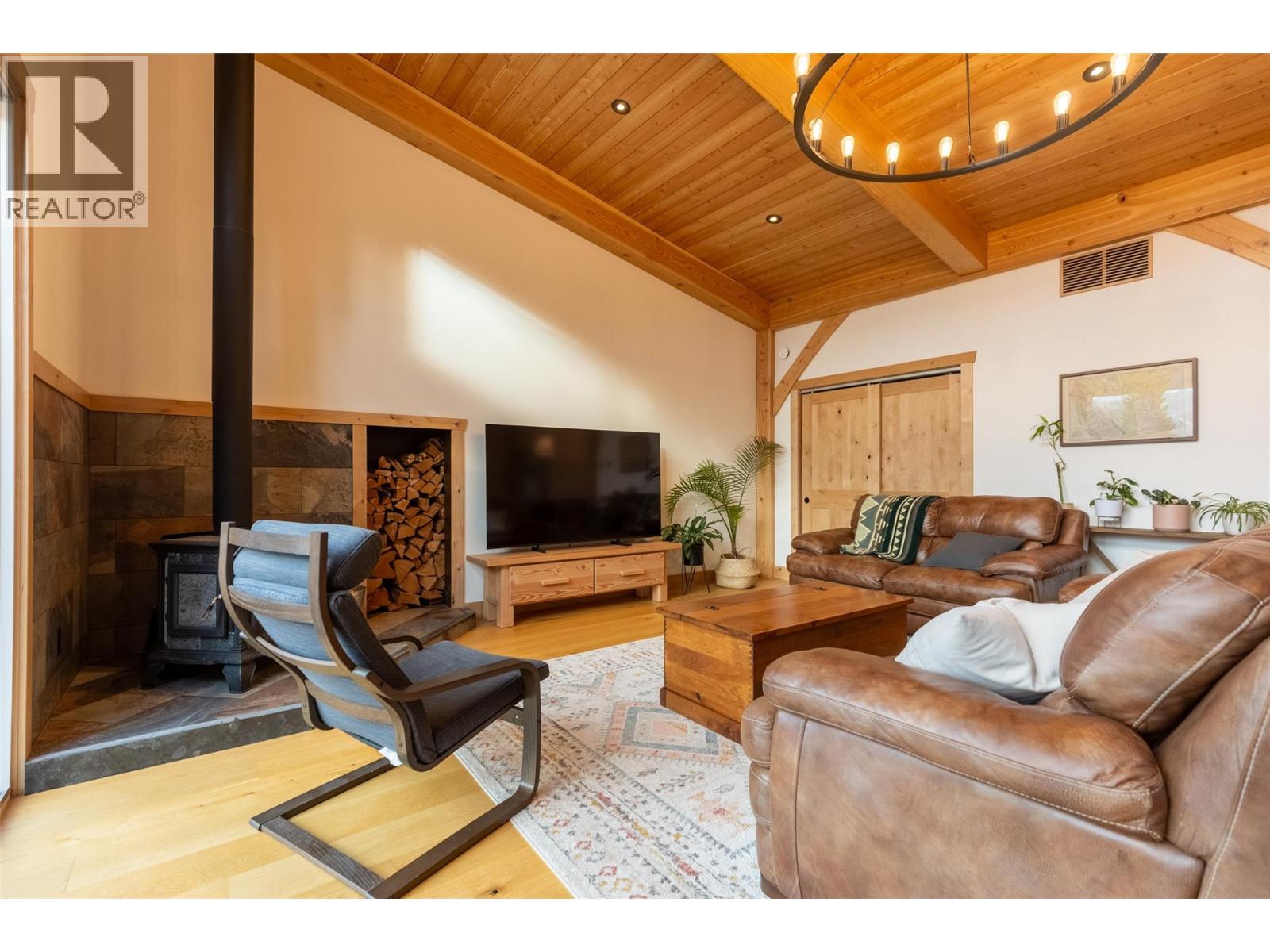 1360 Mcleod Avenue, Fernie, British Columbia  V0B 1M1 - Photo 28 - 10376100